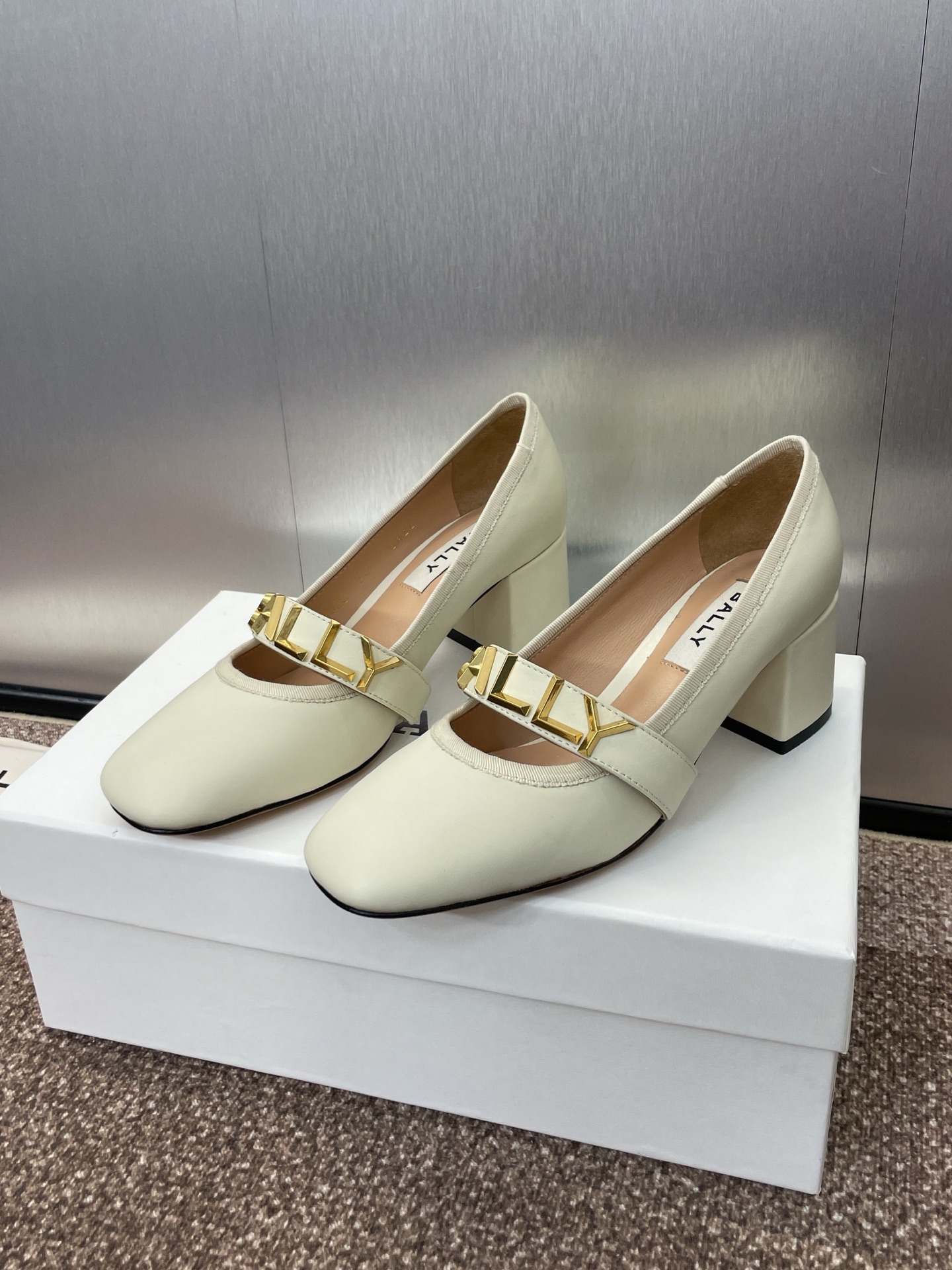 발* 2025 봄여름 신상 통굽 스퀘어 단화