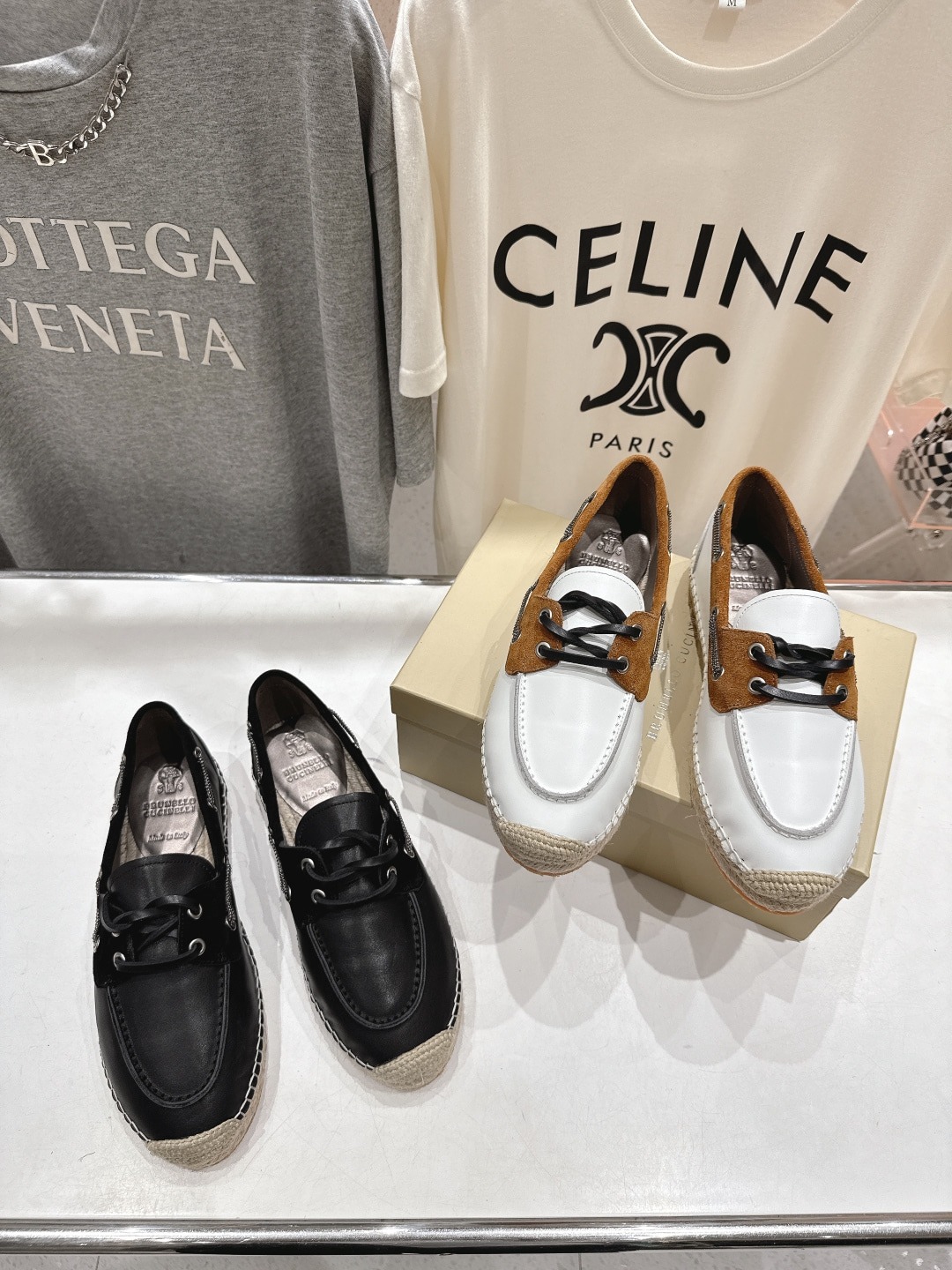 브*넬로 쿠치넬리 신상 로퍼