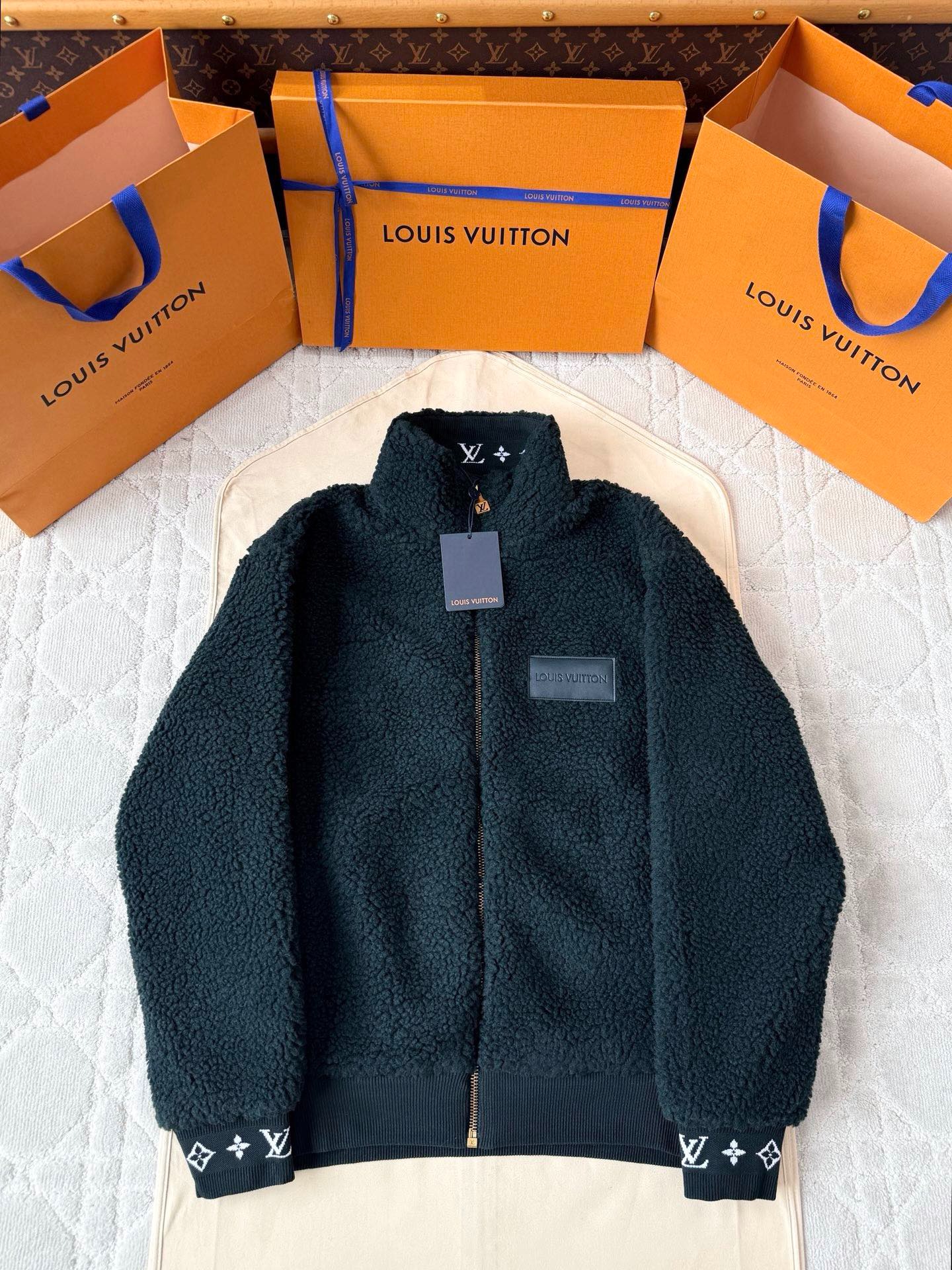 루*비통 25FW 신상 패치 푸들코트