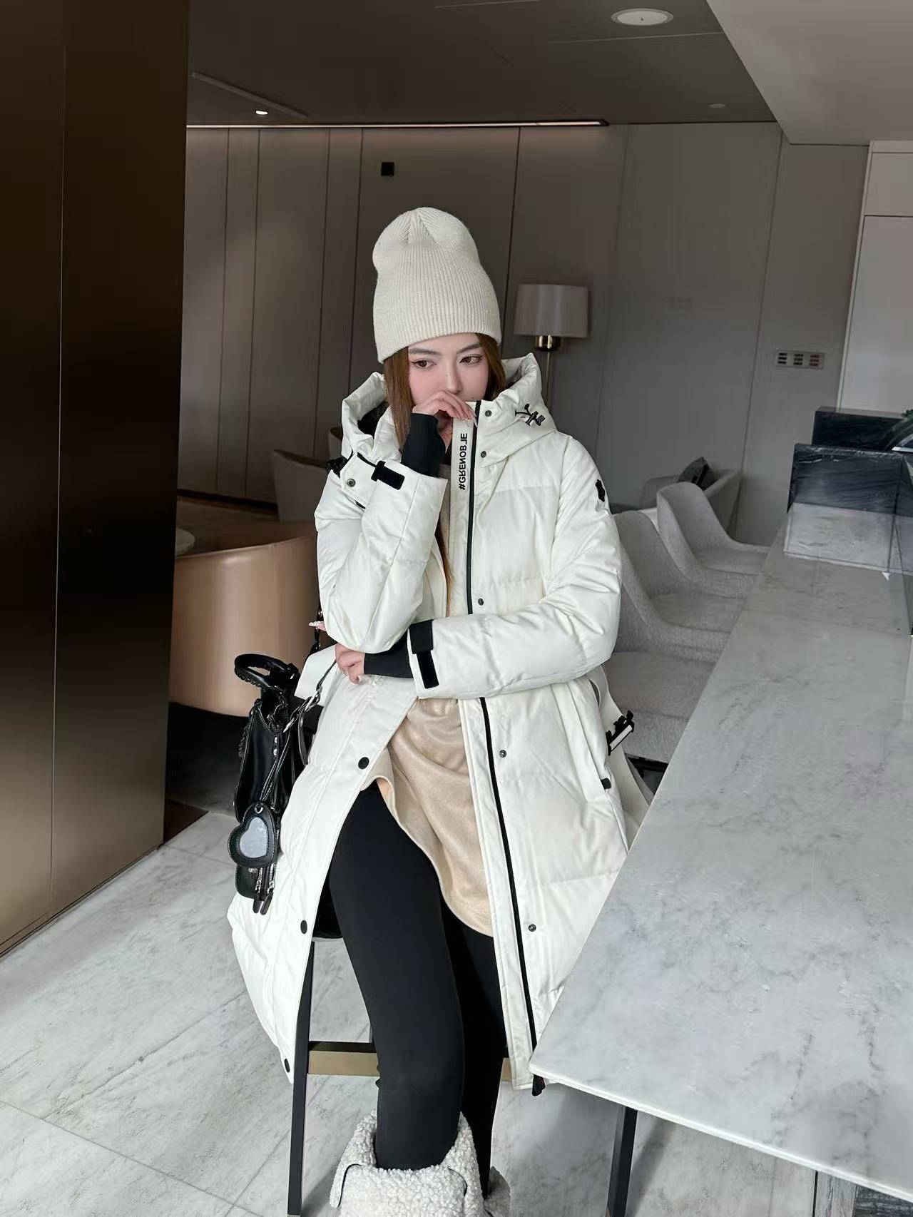 몽*레르 신상 스키복 컬렉션 하프다운 코트