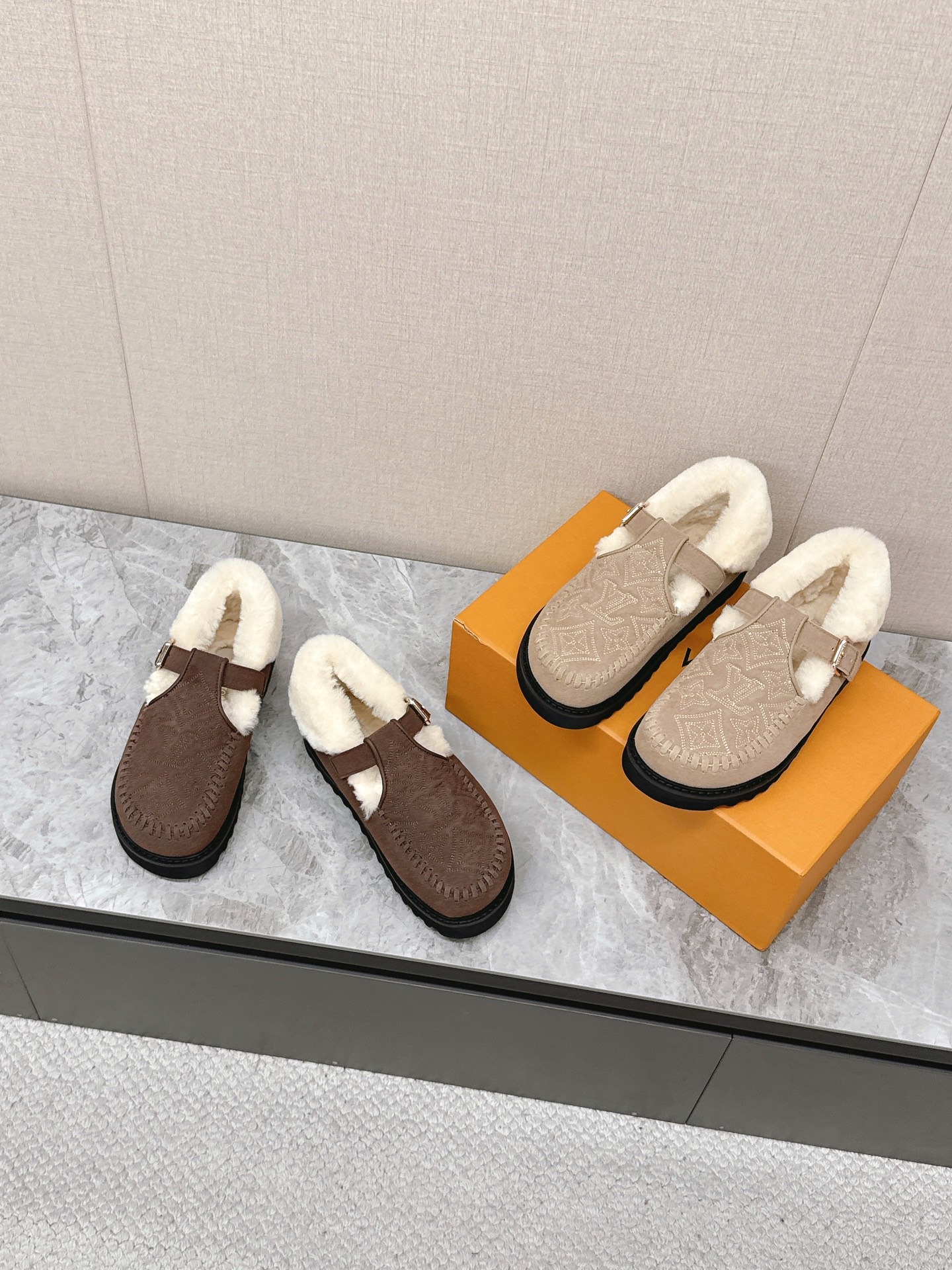 루*비통 신상 순양털 통굽 슬리퍼