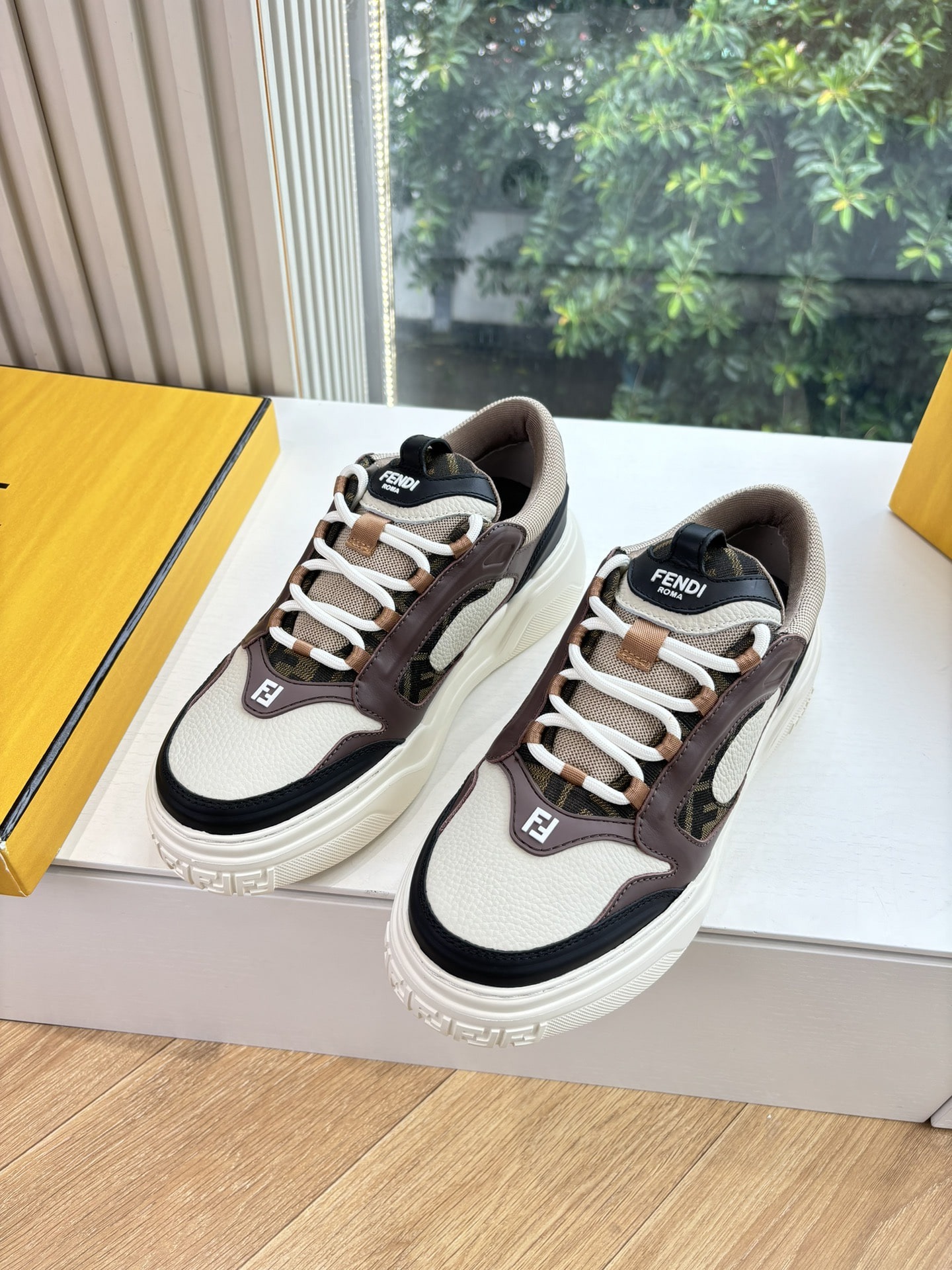 펜* 25 신상 클래식 스니커즈