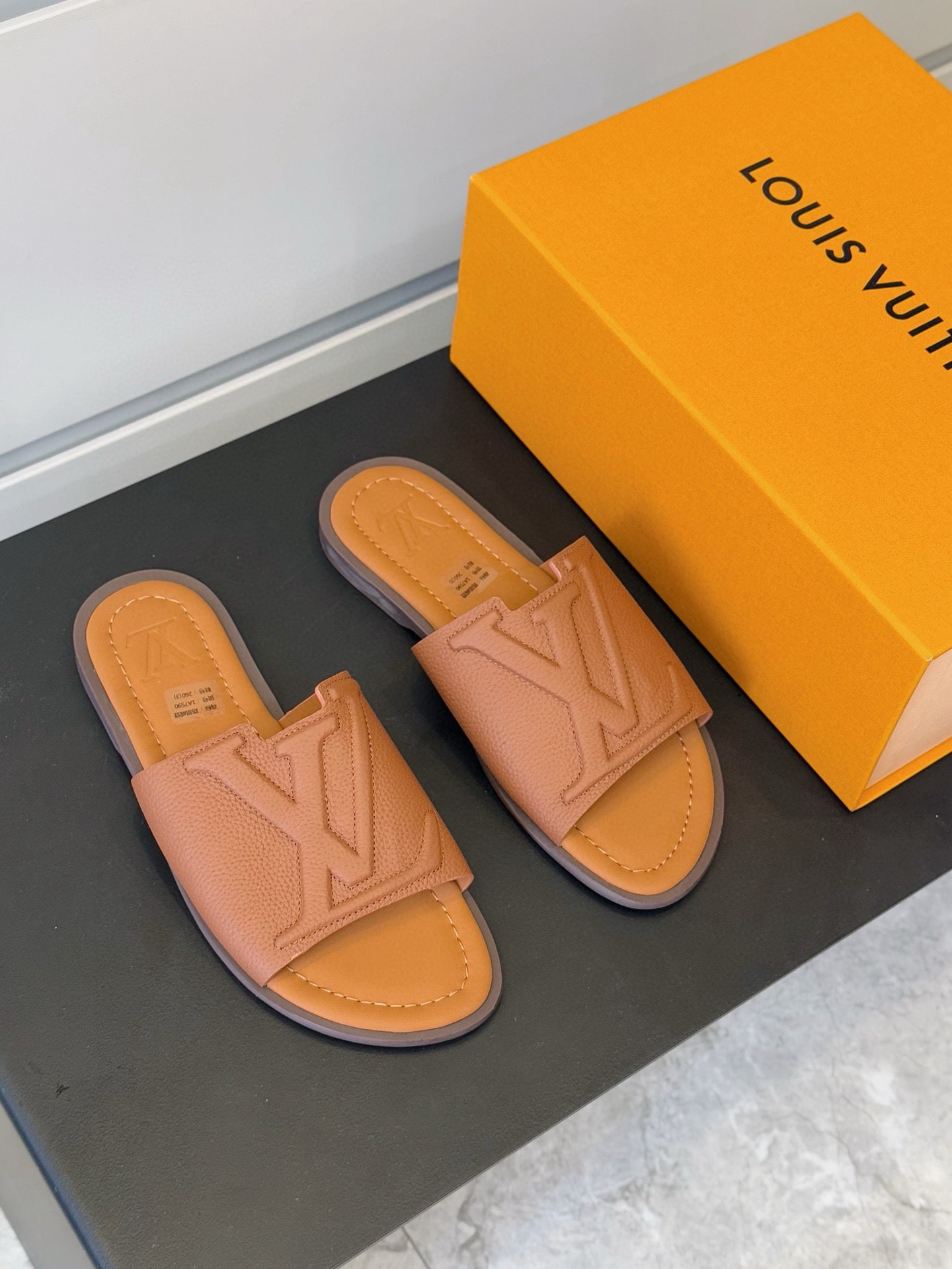루*비통 워터프론트 슬리퍼