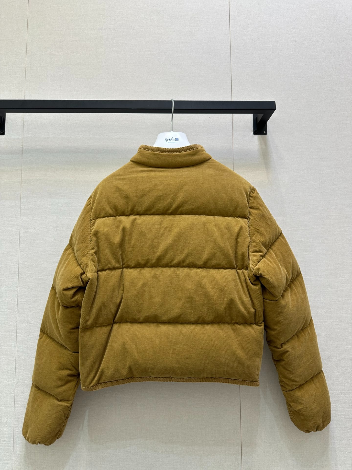 몽*레르 25 신상 엠보 하이넥 패딩