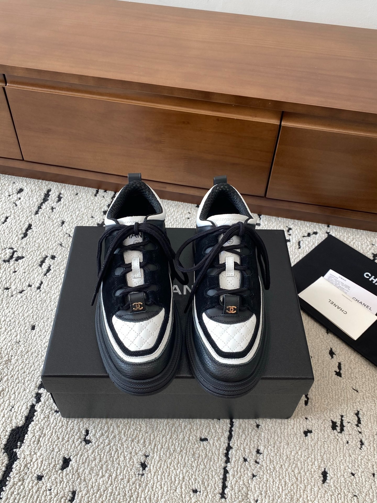 샤* 25SS 최신형 스니커즈