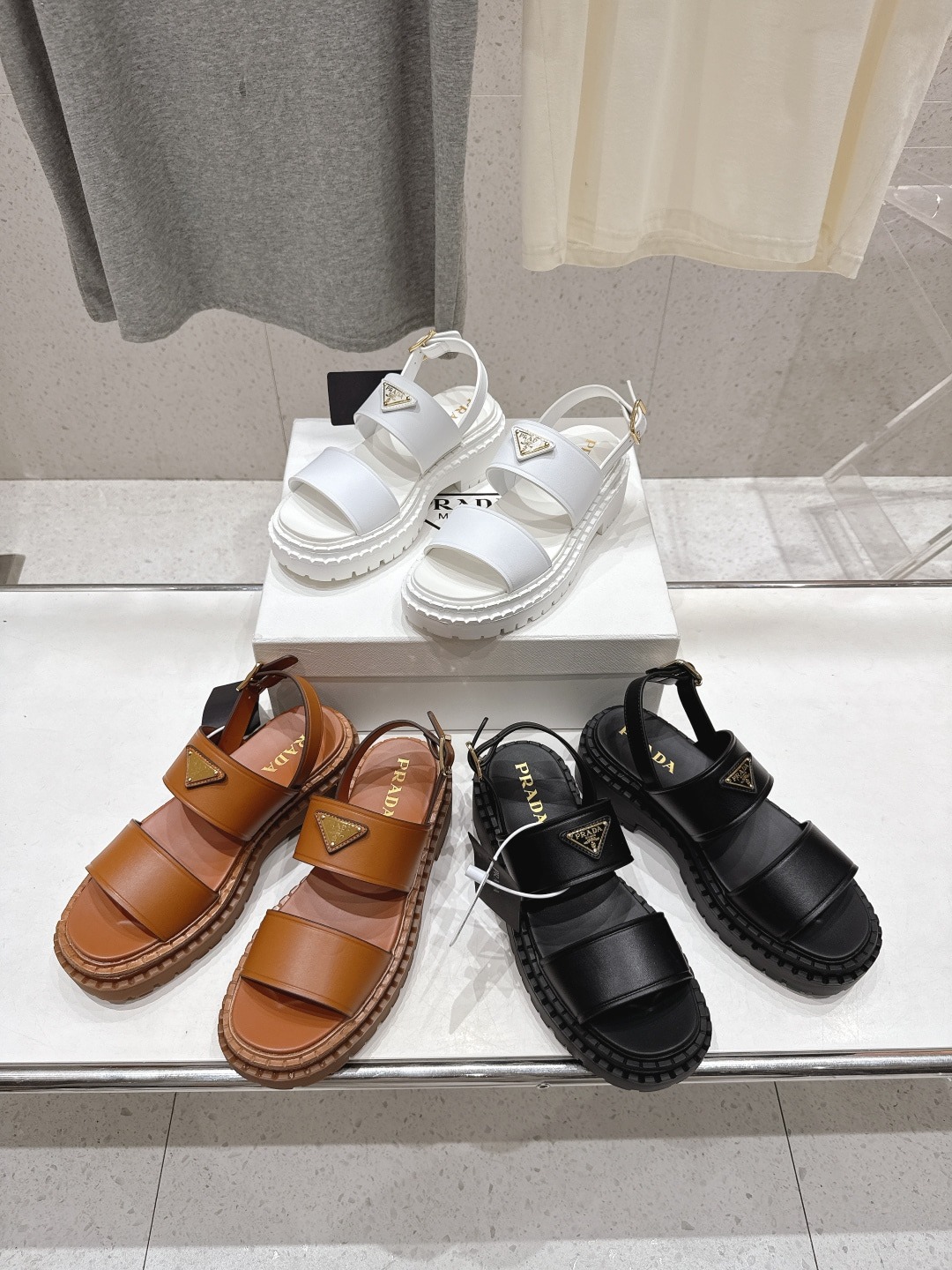 프*다 2025ss 여름 신상 빈티지 비치 통굽 샌들