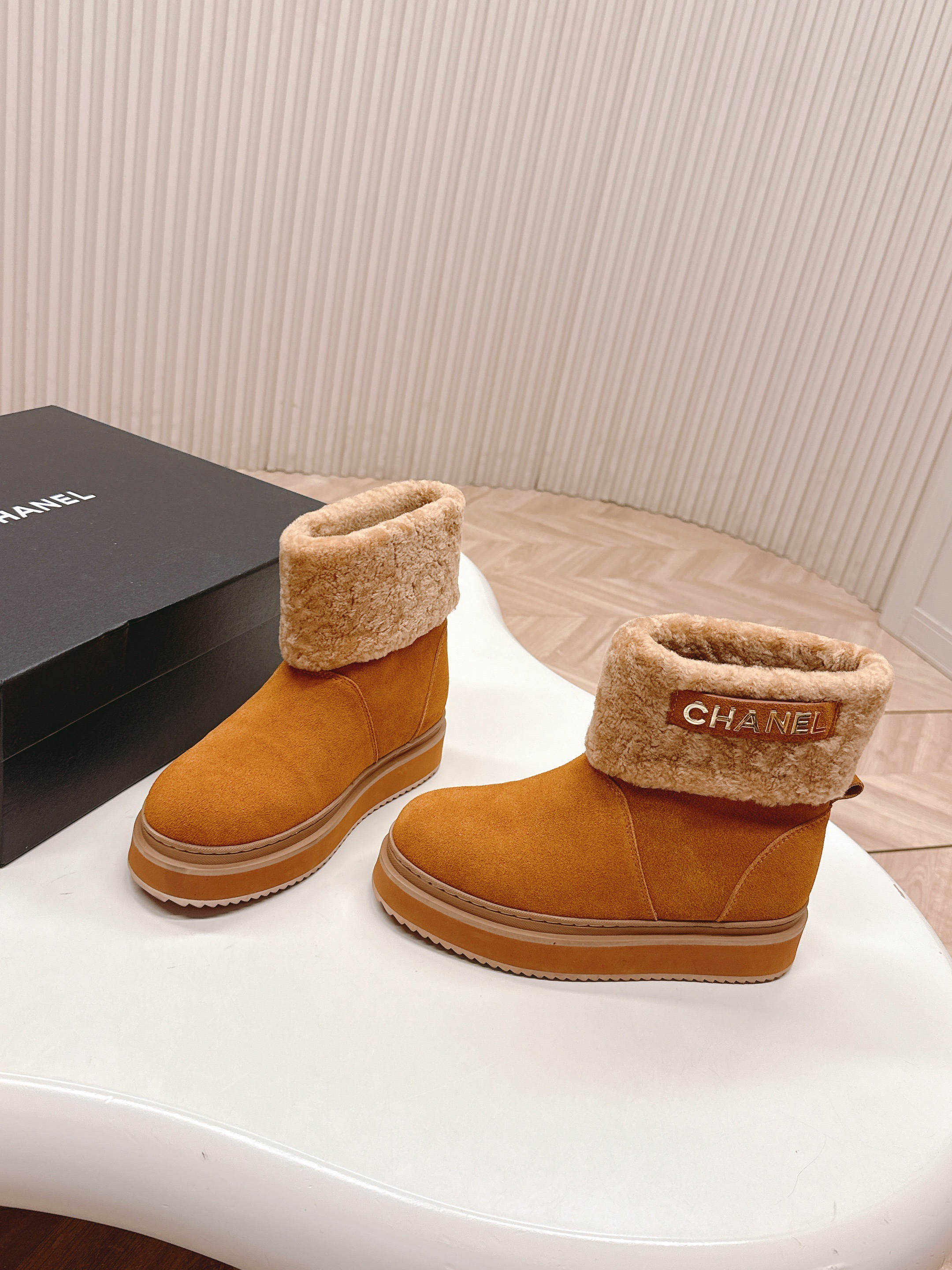 샤* 클래식 털부츠 스웨이드