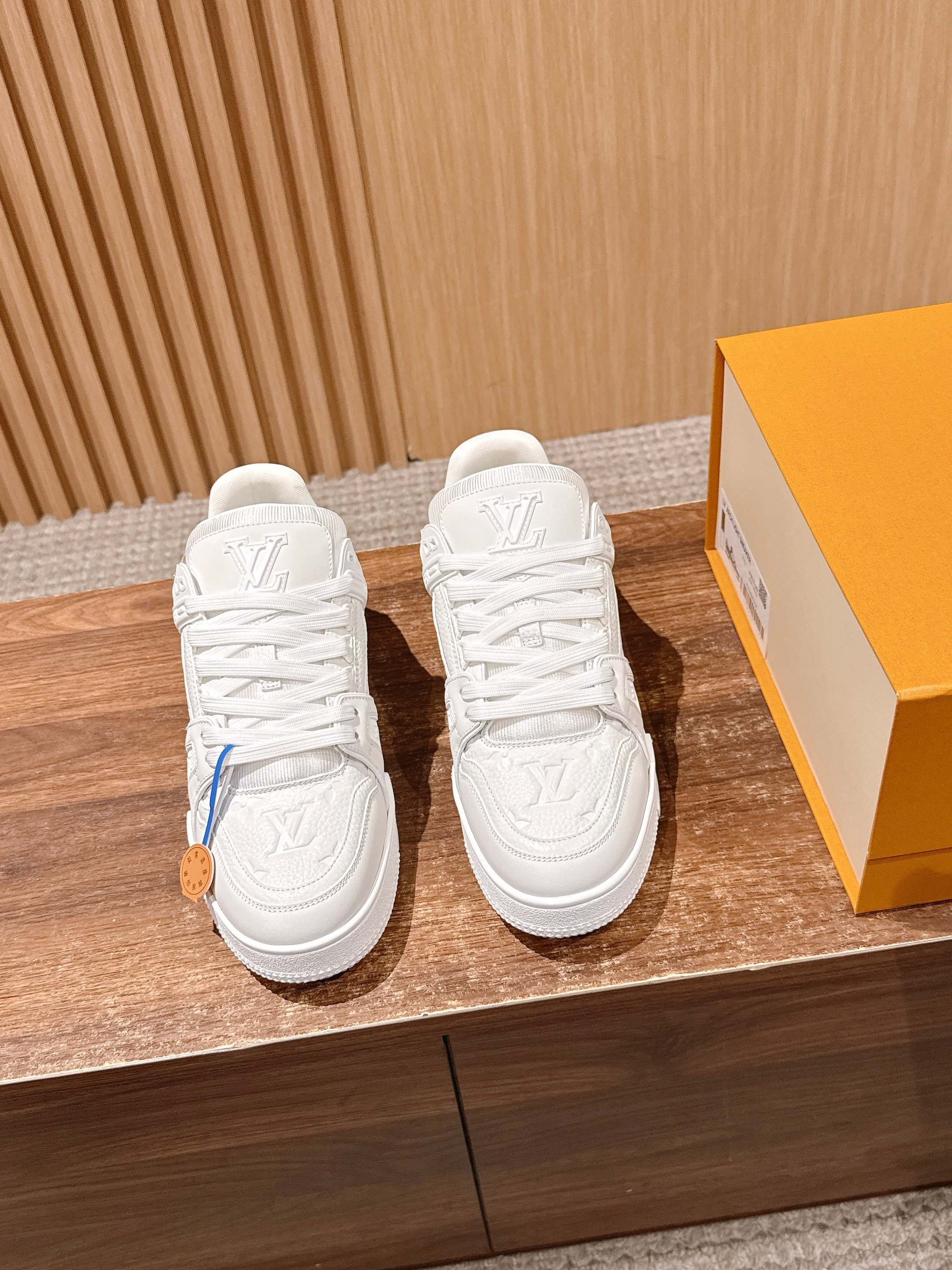 루*비통 스니커즈