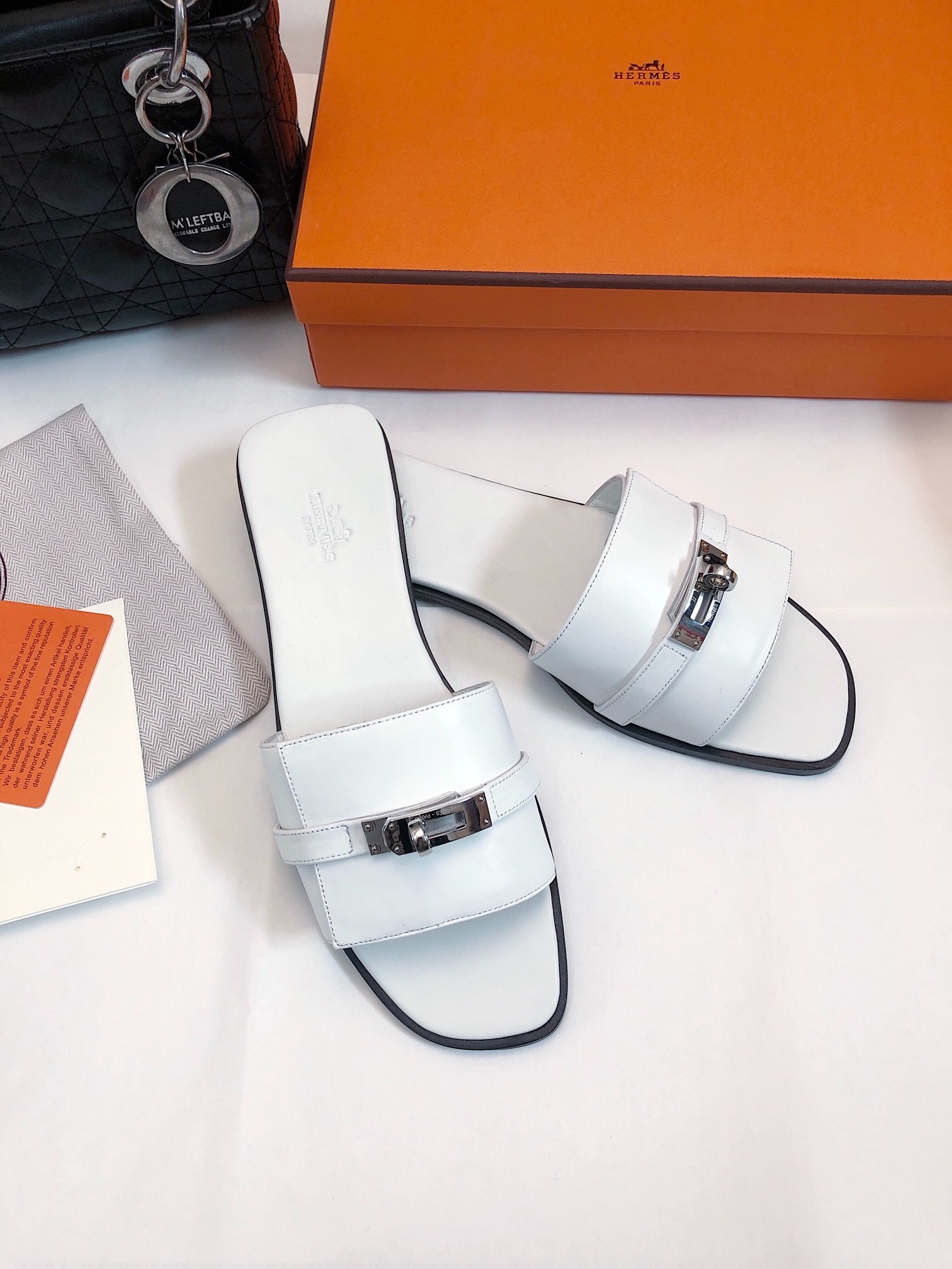 에*메스 클래식 켈리 슬리퍼