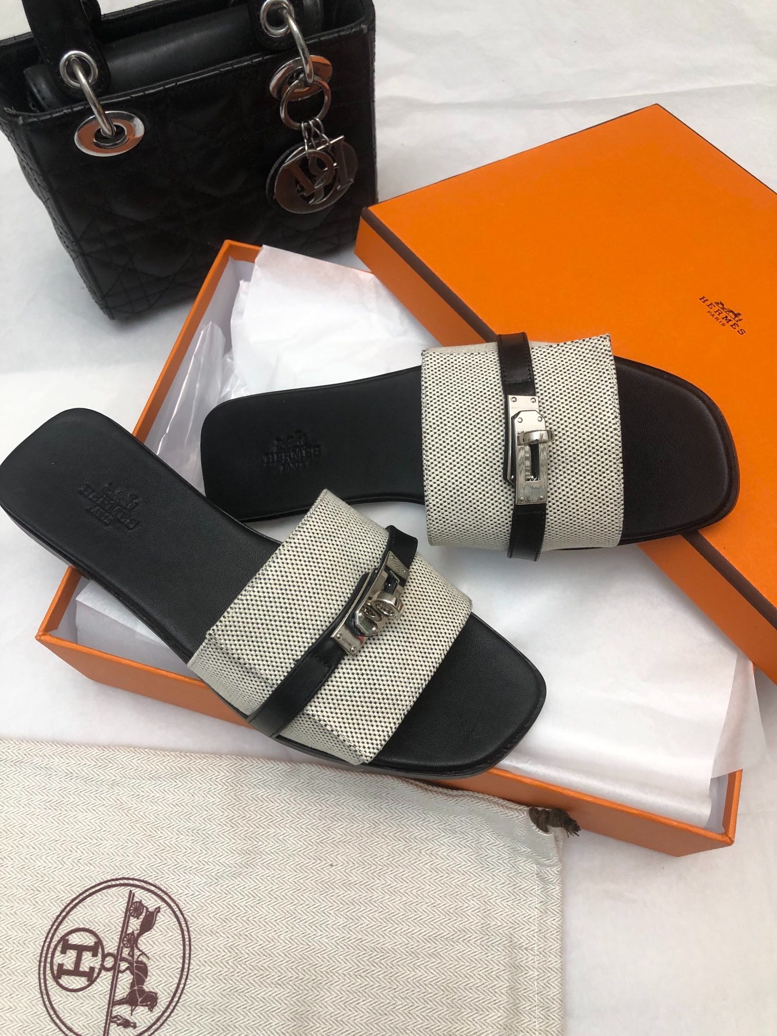 에*메스 클래식 켈리 슬리퍼