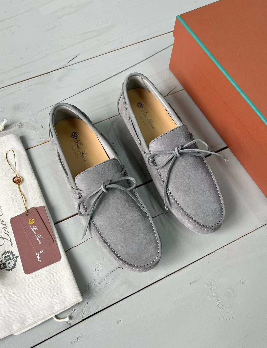 로*피아나 도트 솔 워크 남성 모카신