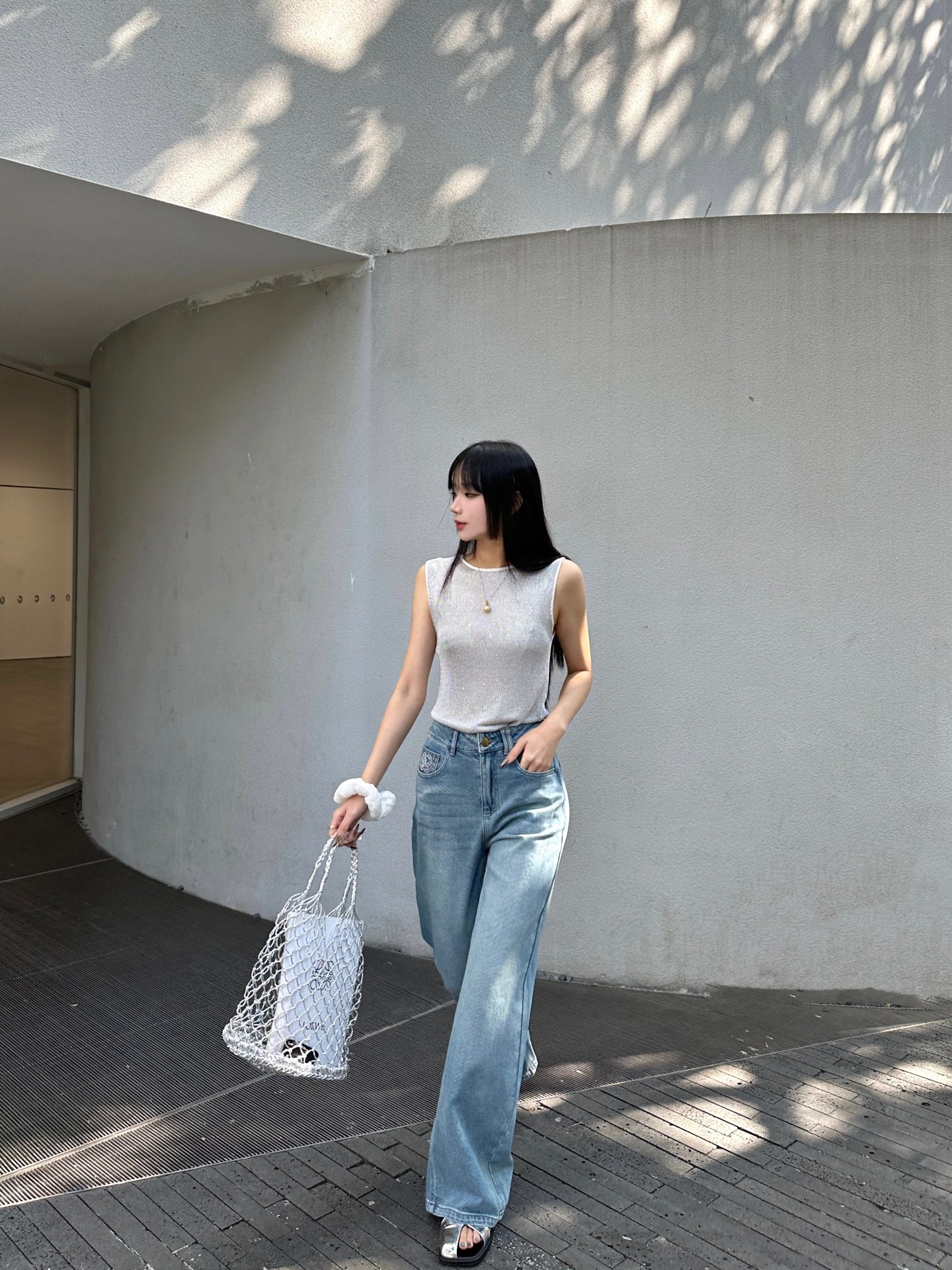 로*베 25ss 클래식 패턴 자수 청바지