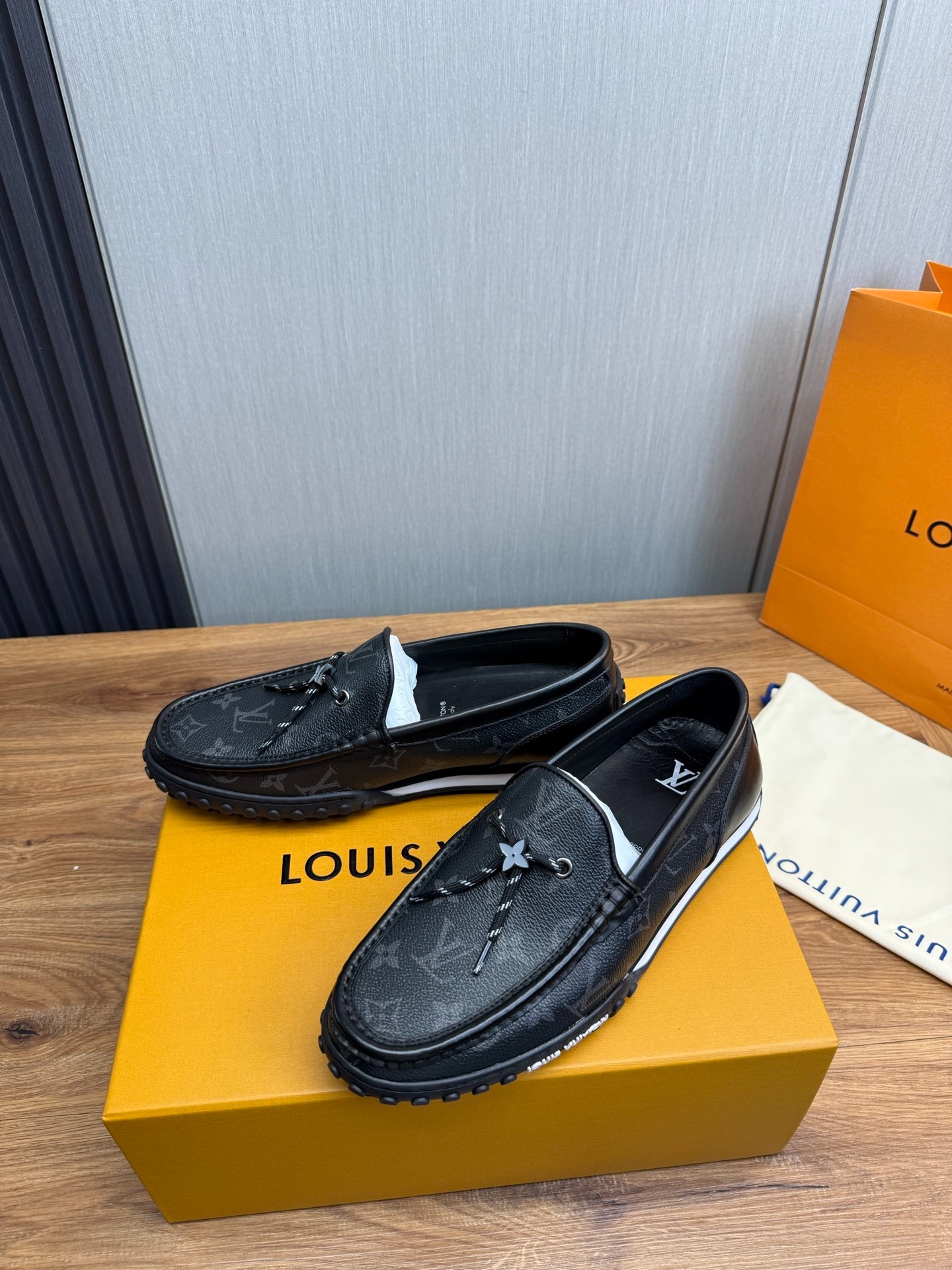 루*비통 남성 비즈니스 캐주얼 로퍼