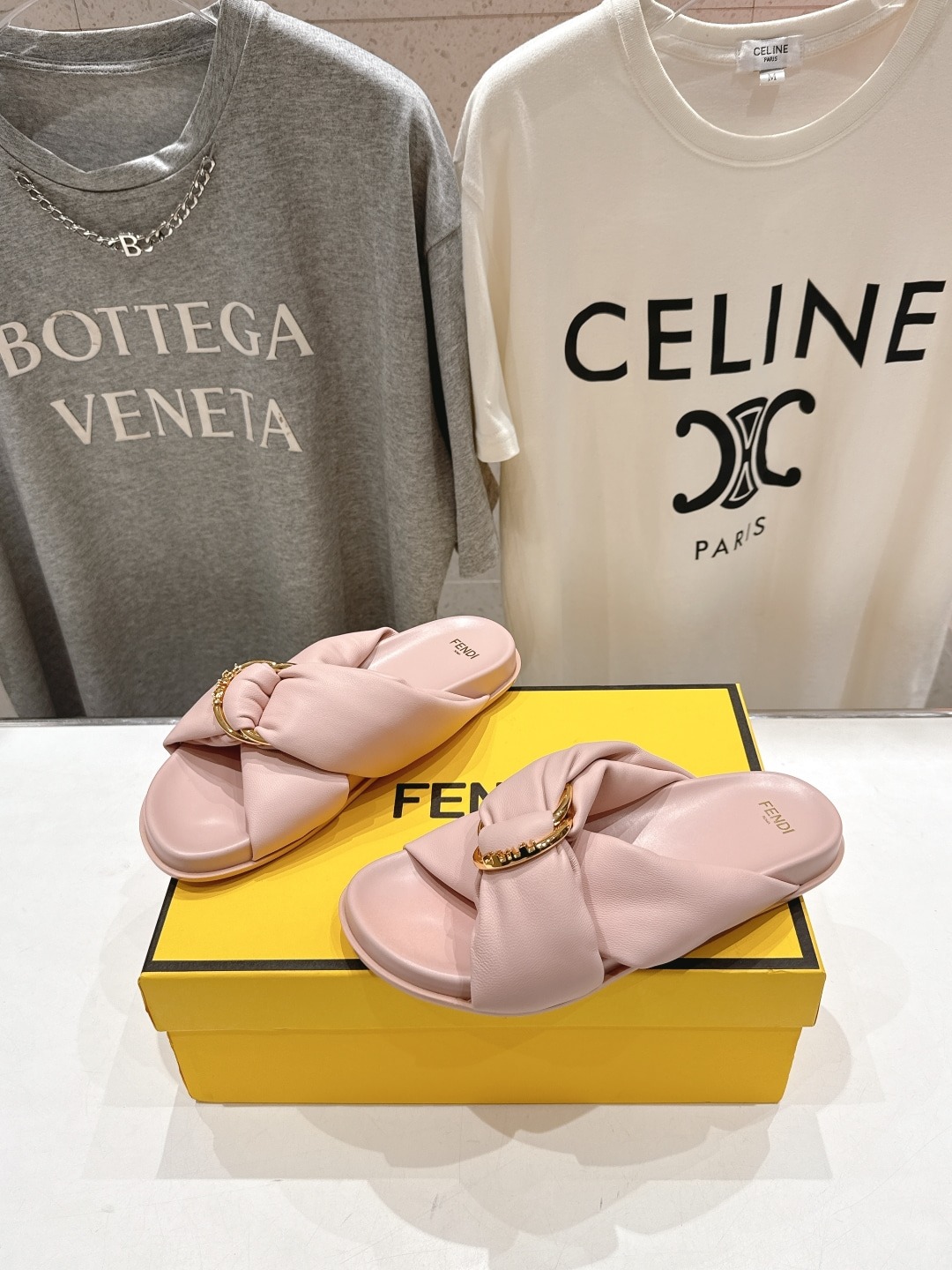 펜* 2025ss 여름 신상 슬리퍼