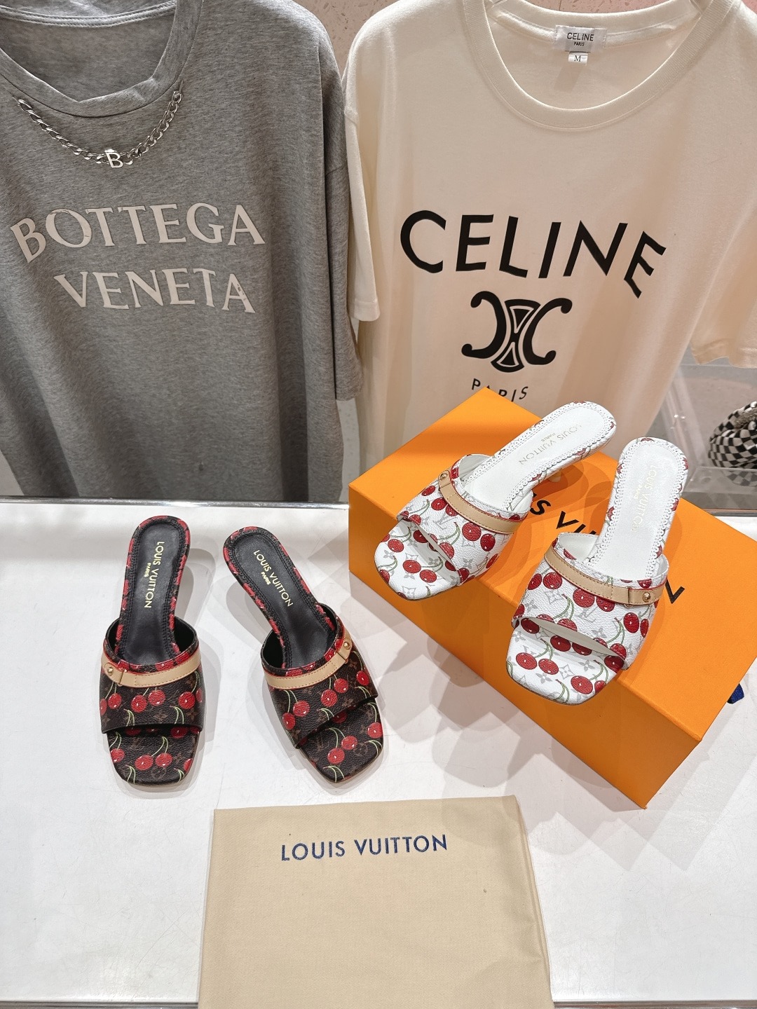 루*비통 봄여름 신상 플랫 슬리퍼