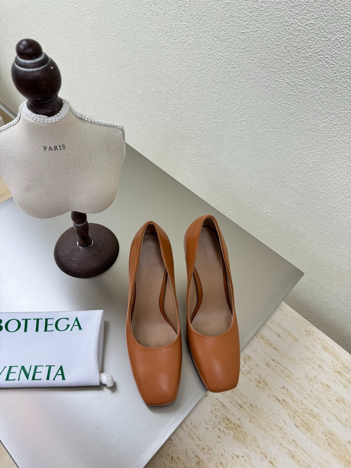 보*가베네타 Knot 라인 메탈굽 힐