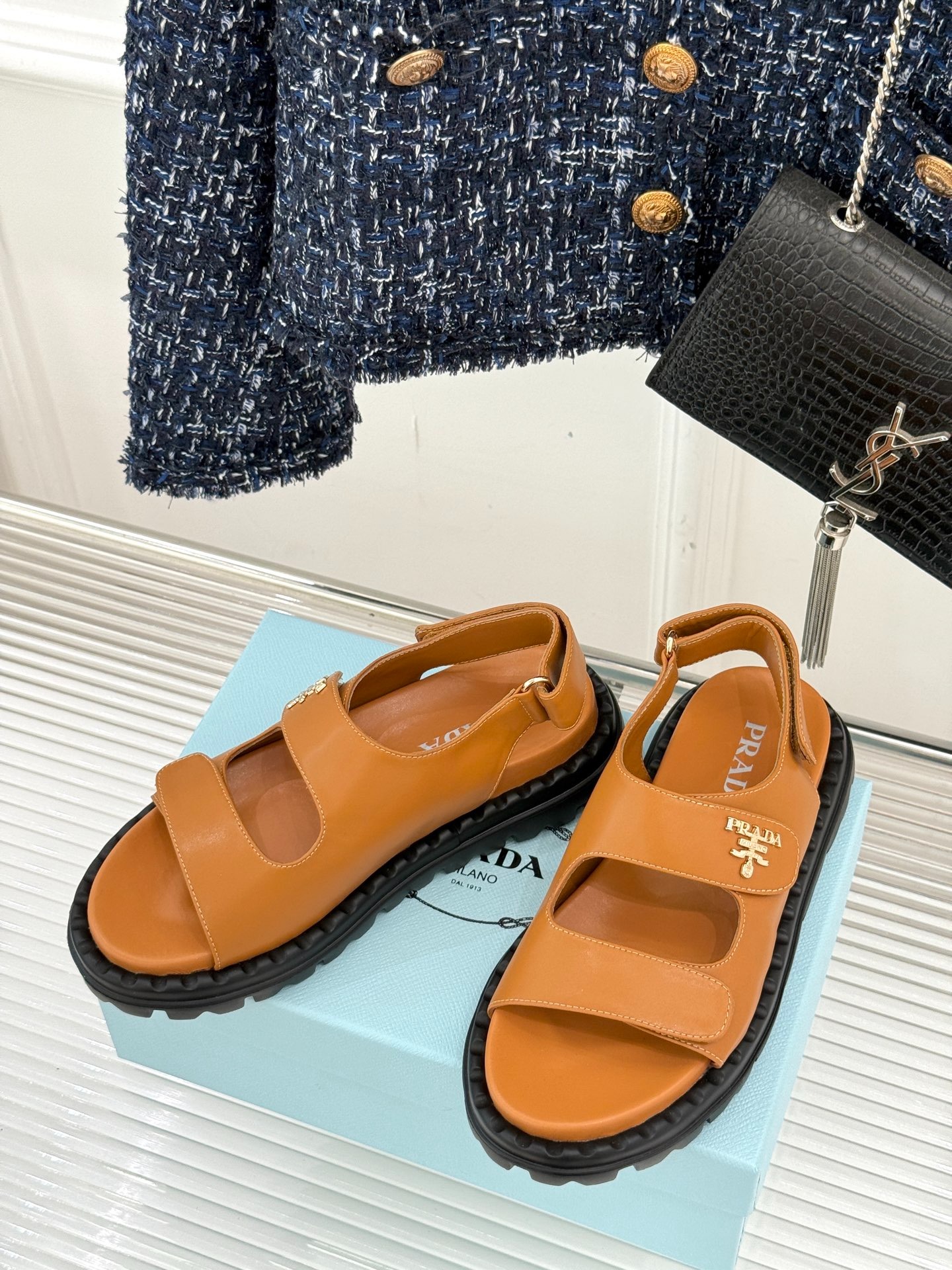 프*다 25 신상 빈티지 캐주얼 커플 비치 샌들