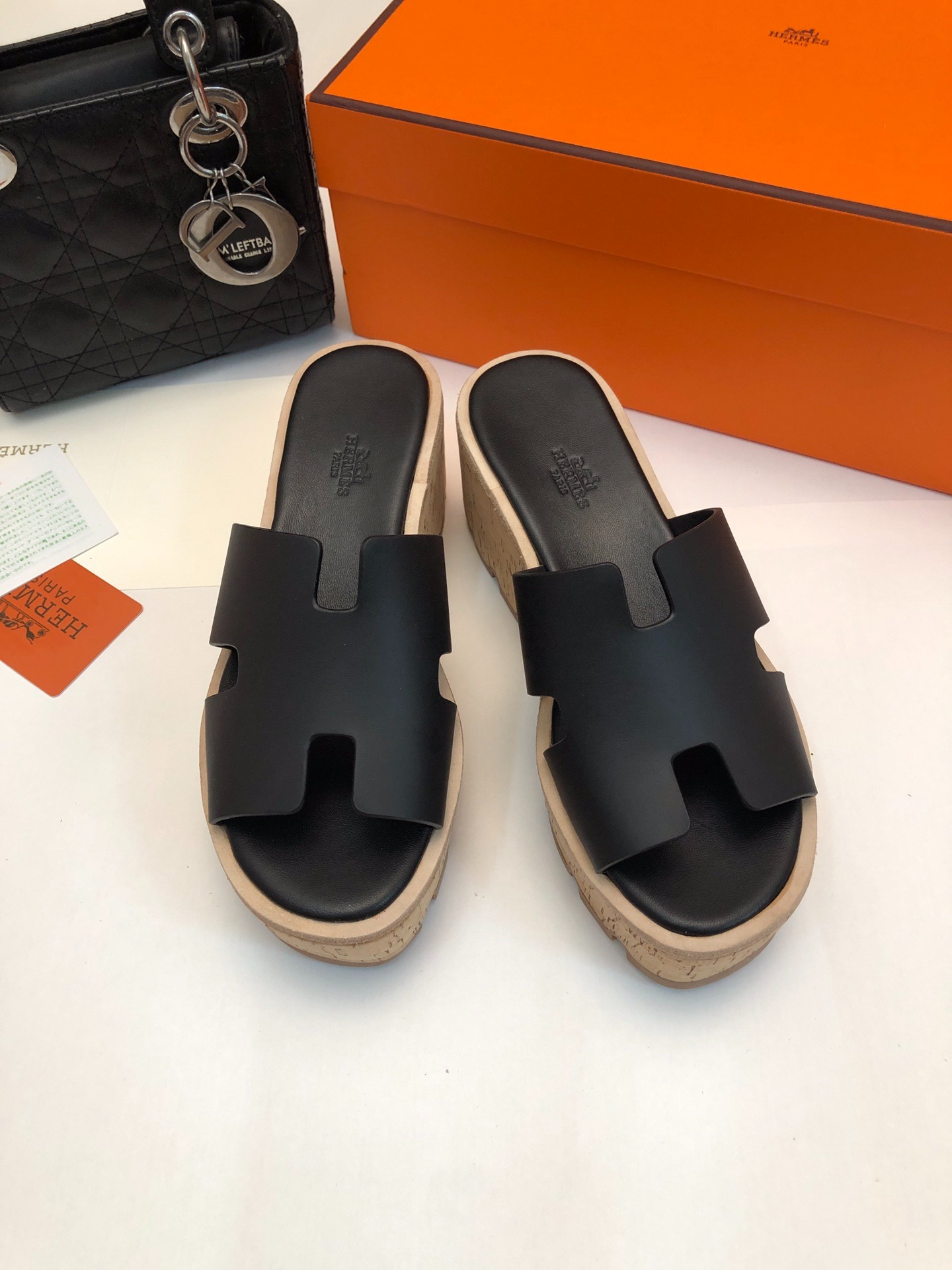 에*메스 봄여름 뉴컬러 클래식 H라인 슬리퍼