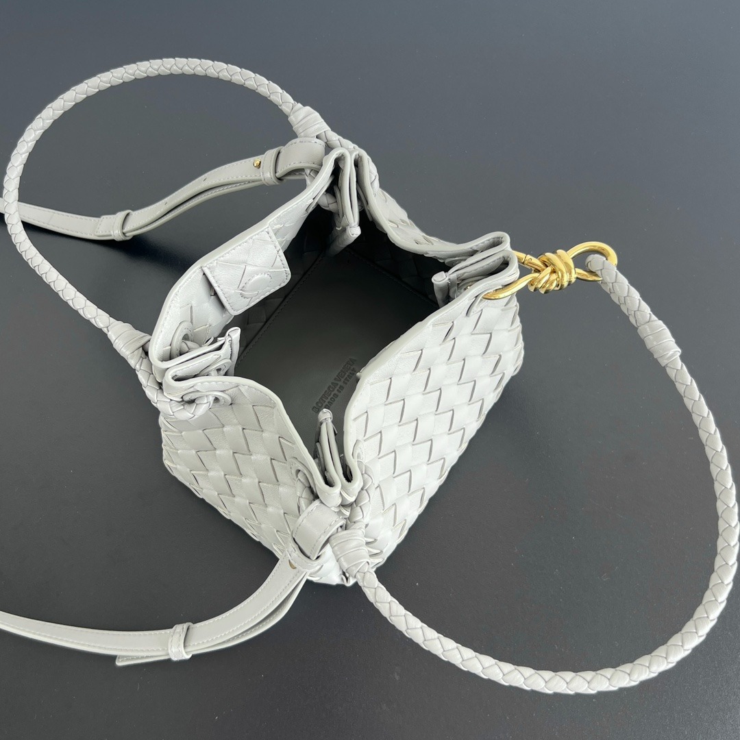 보*가 베네타 뉴 인트레치아토 메쉬 가죽 숄더 백팩