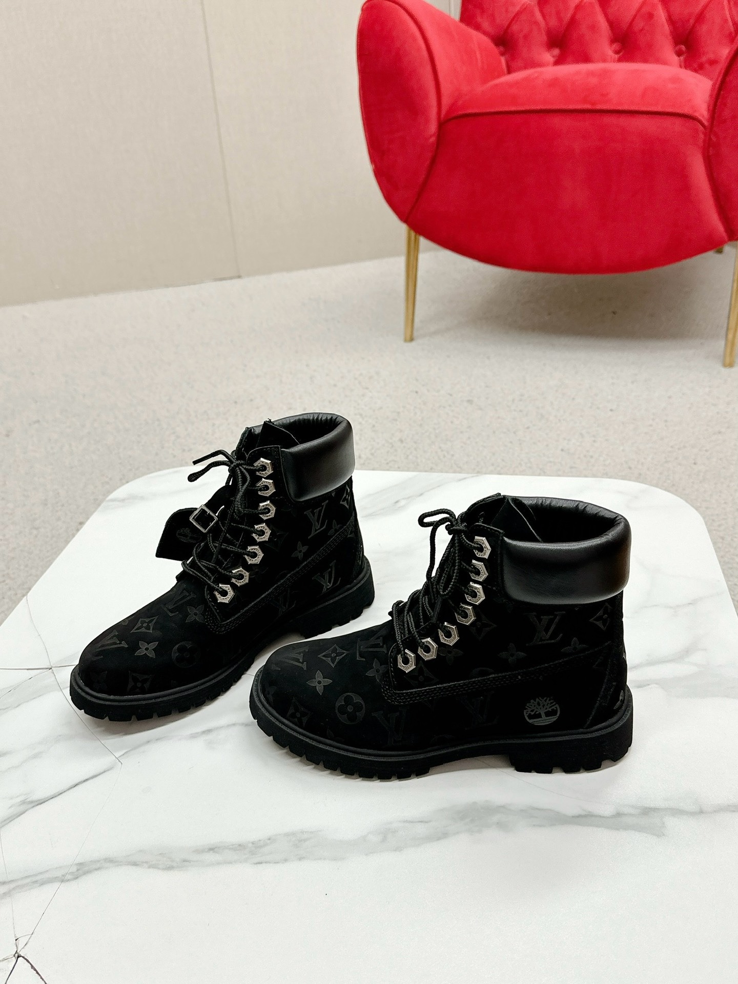 루*비통 신상 남녀공용 부츠