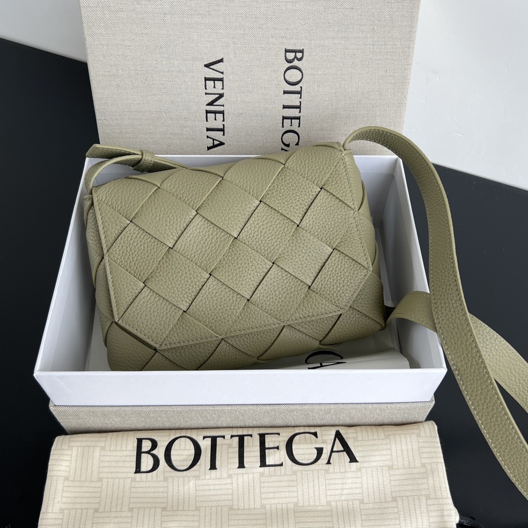 보테가베네타 Diago 크로스백