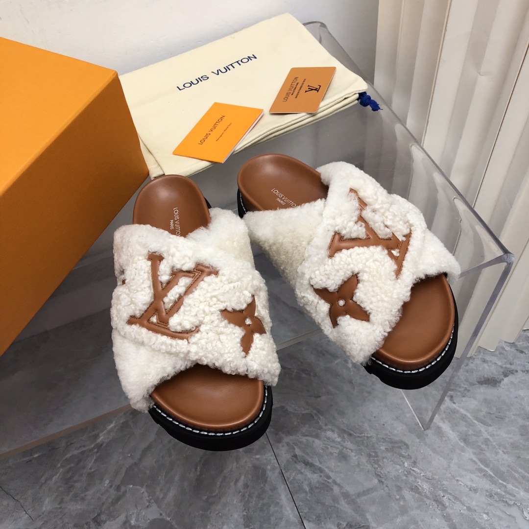 루*비통 25 신상 양털 슬리퍼