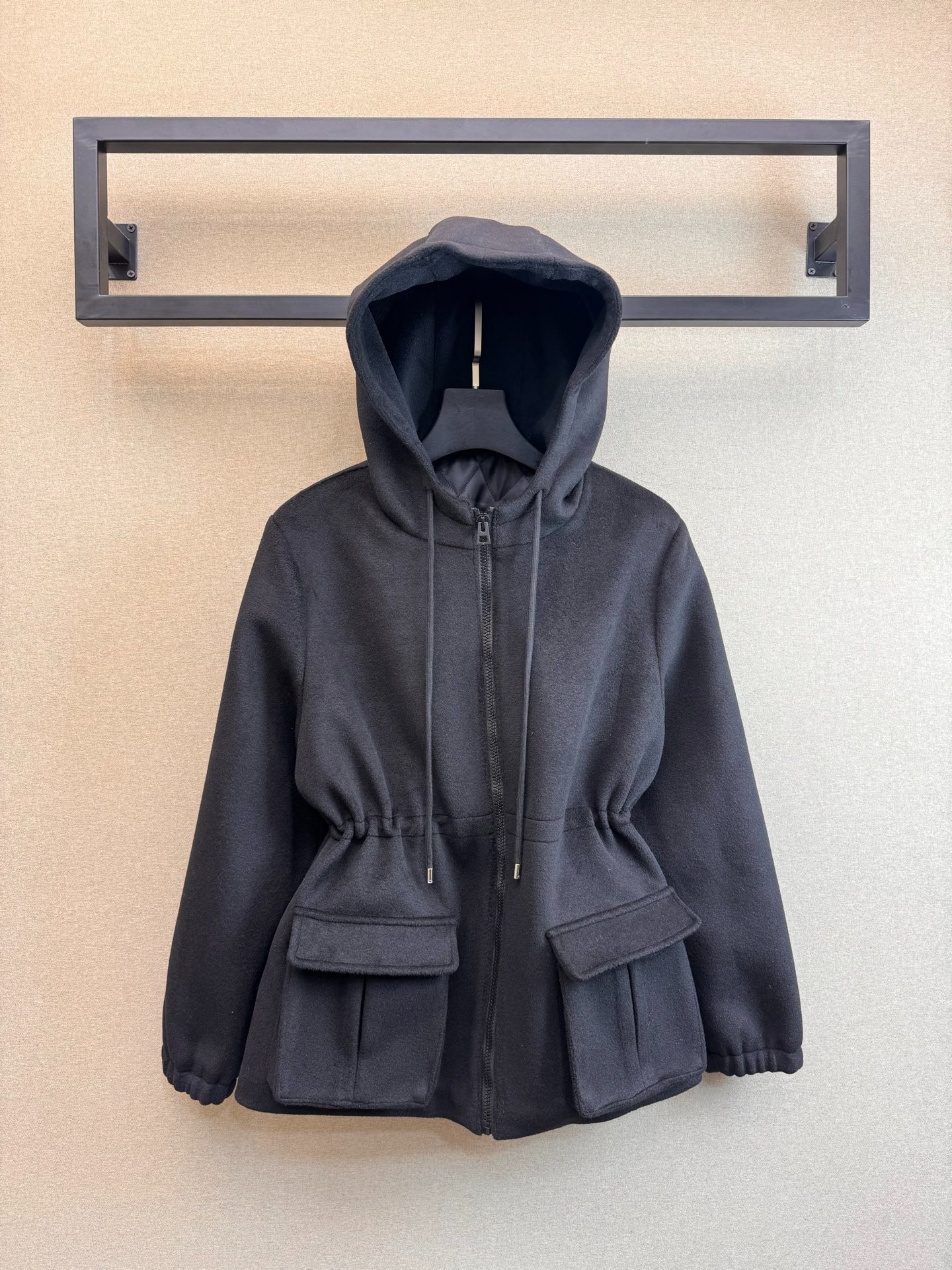 디* 25 신상 후드 셔링 점퍼