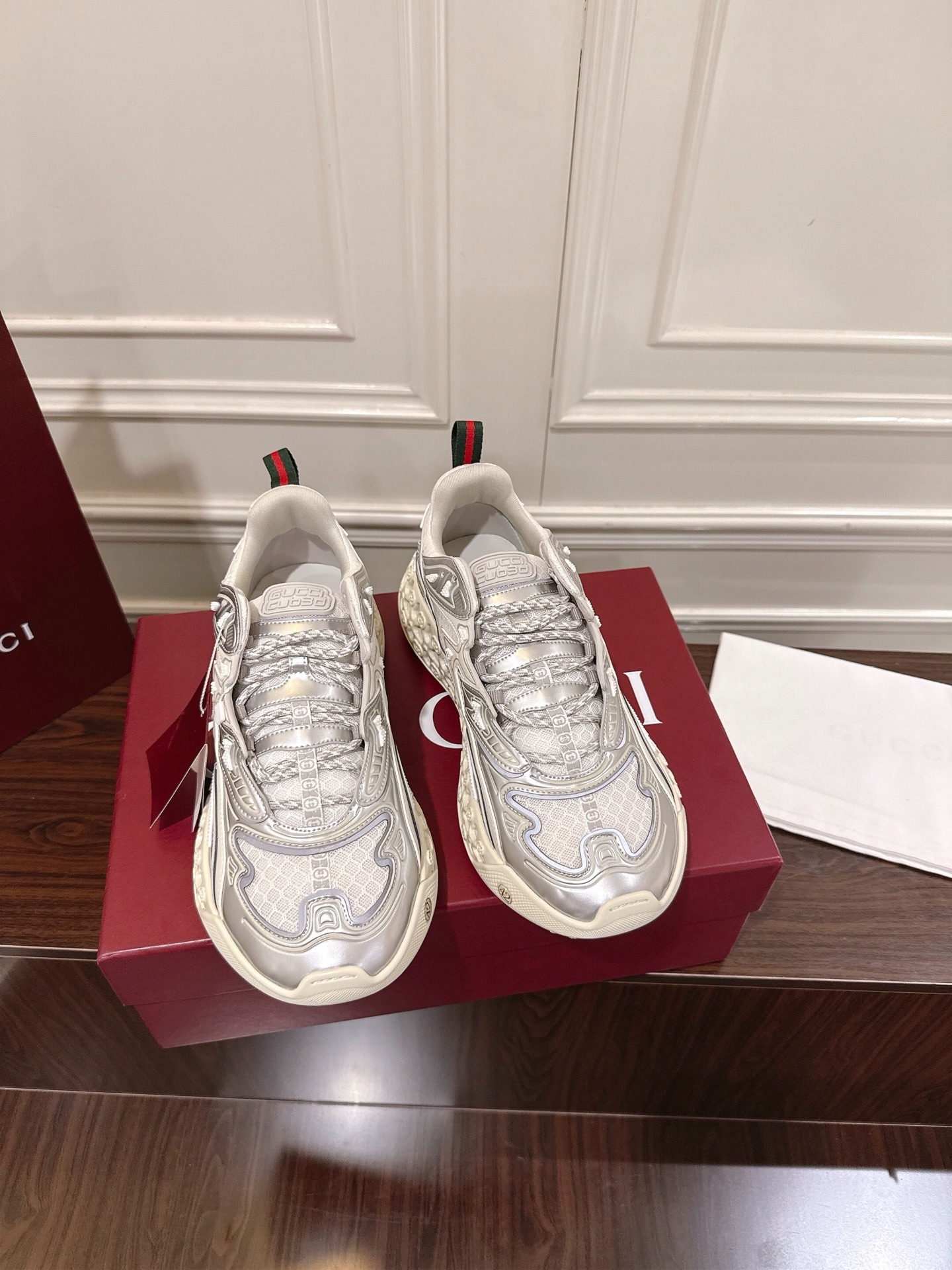 구* 3D 시리즈 글로벌 커플 운동화