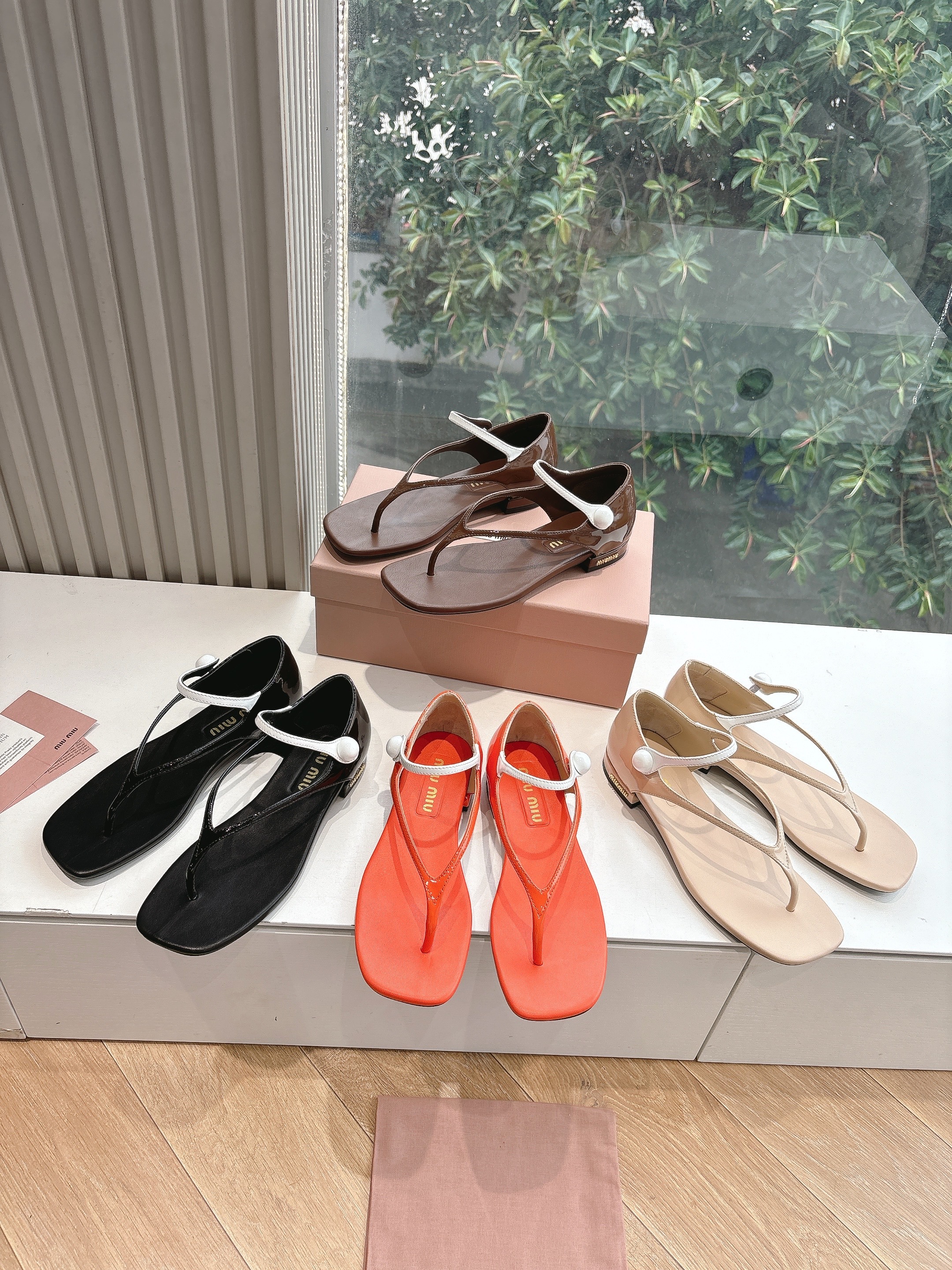 미*미우 2025 샌들 조리