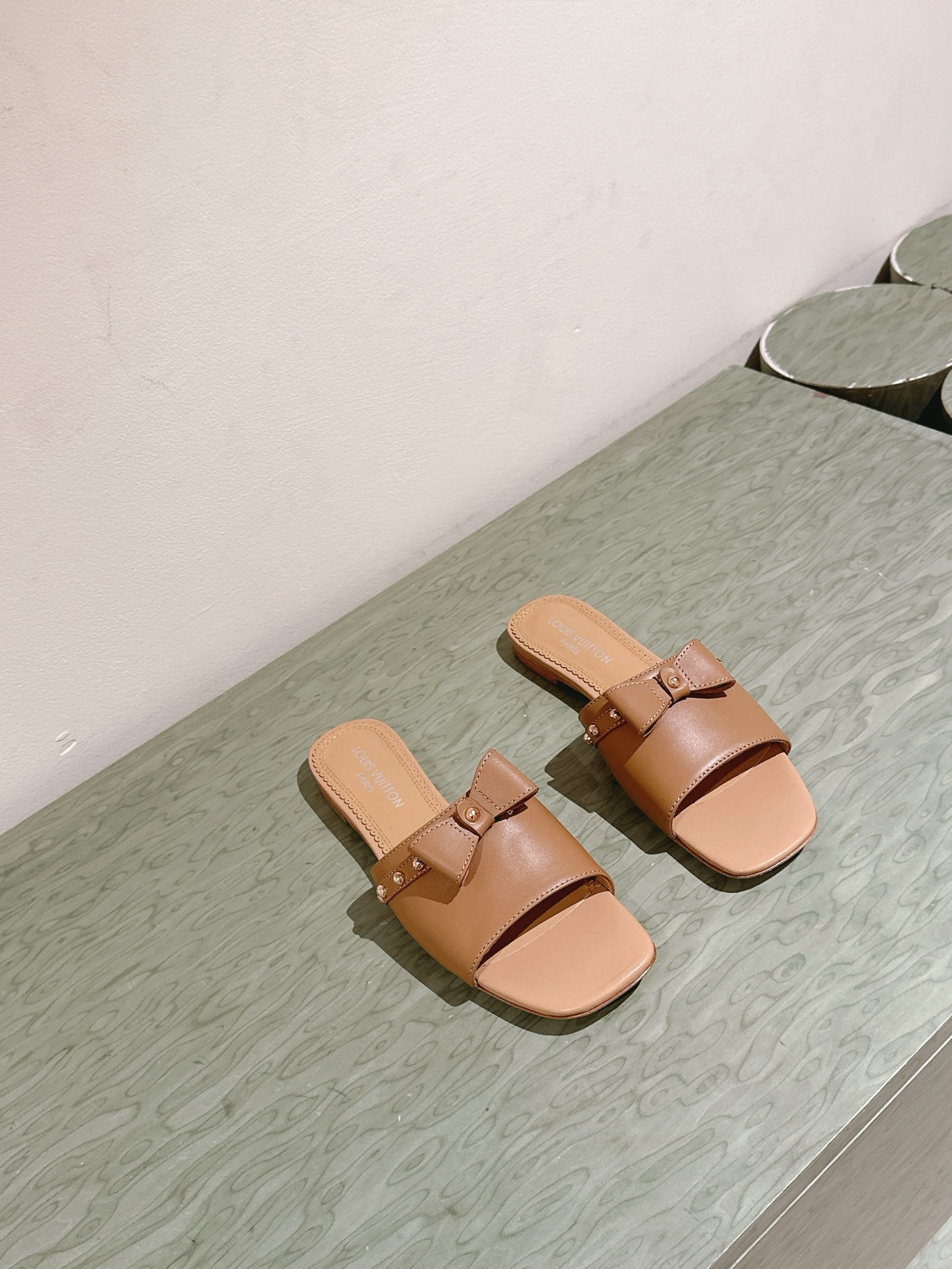 루*비통 신상 new arrival 슬리퍼