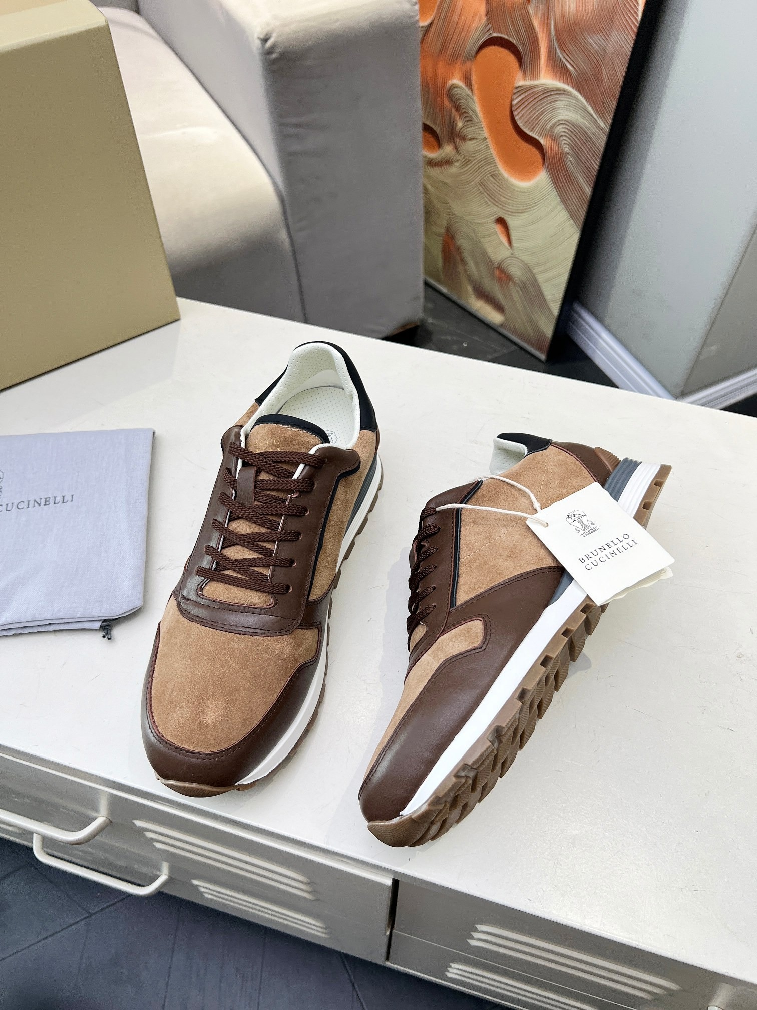 브*넬로 쿠치넬리 스웨이드&가죽 남성 스니커즈