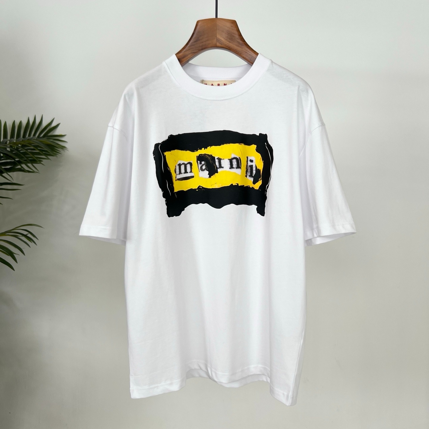 마*니 신상 티셔츠