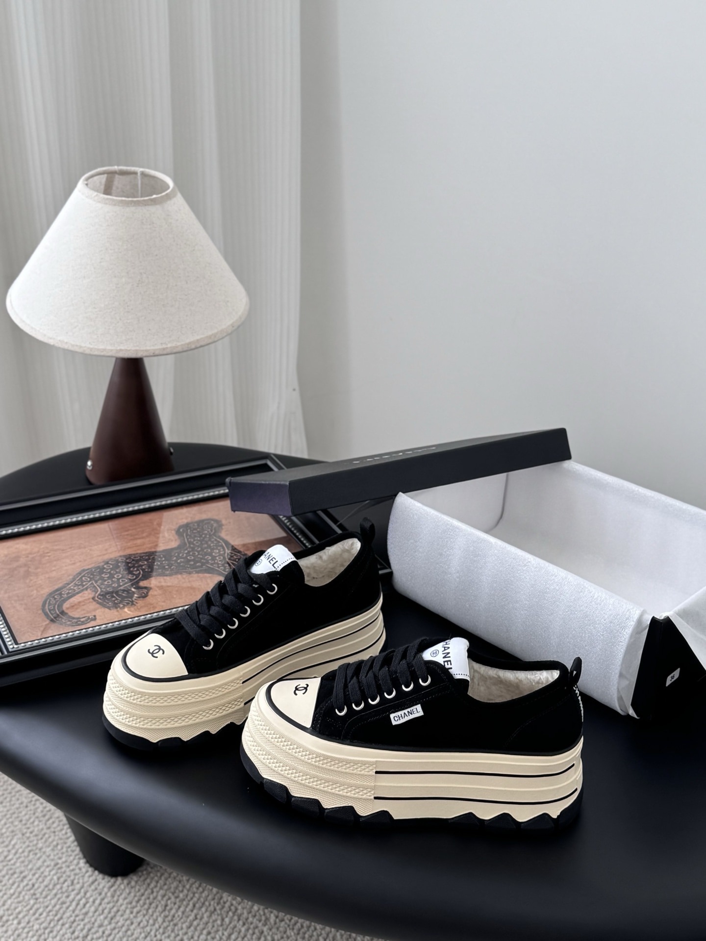 샤* 양털 통굽 스니커즈