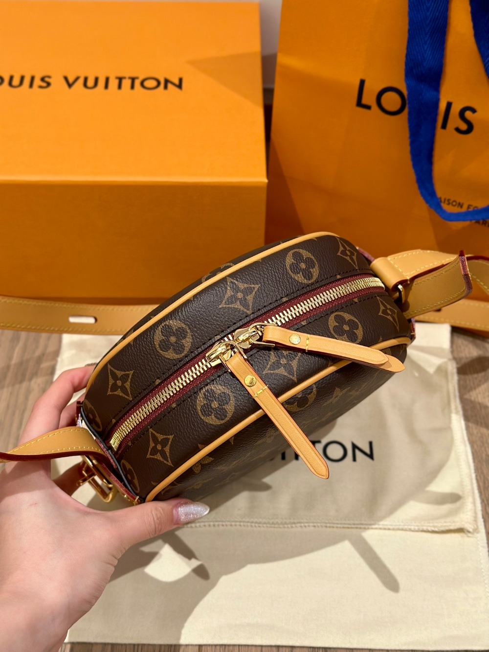 루이비* 부아뜨 샤포 수플 PM 