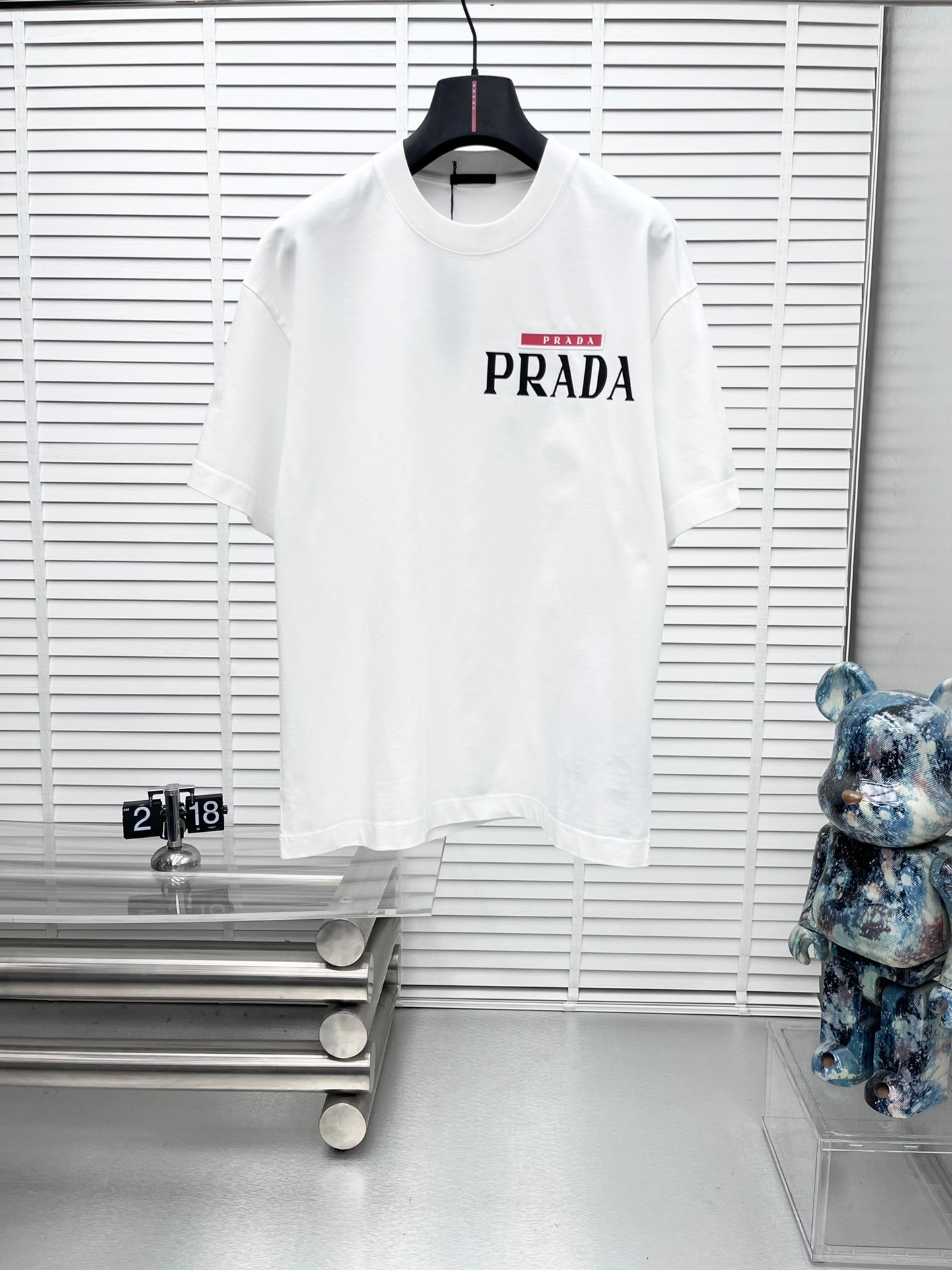 프*다 2025 최신 와펜 티셔츠