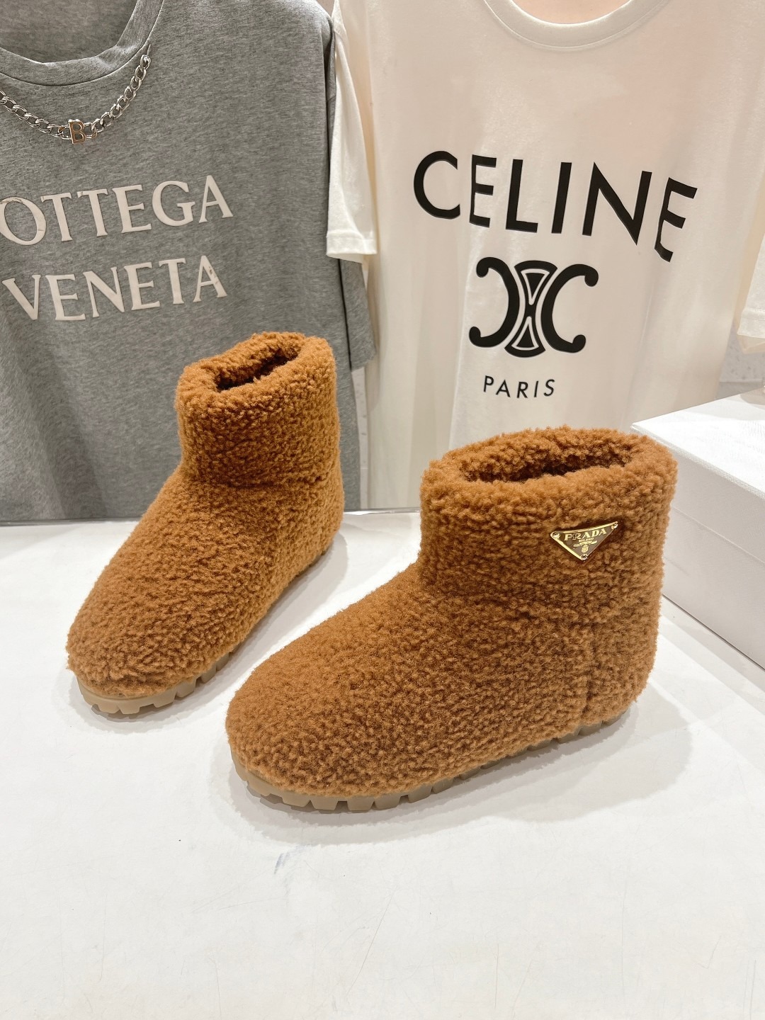 프*다 25ss 신상 스노우부츠 앵클 털부츠