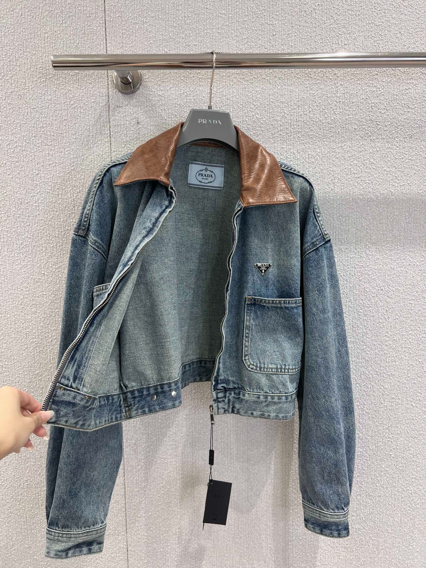 프*다 25Fw 신상 가죽 숏 데님 점퍼