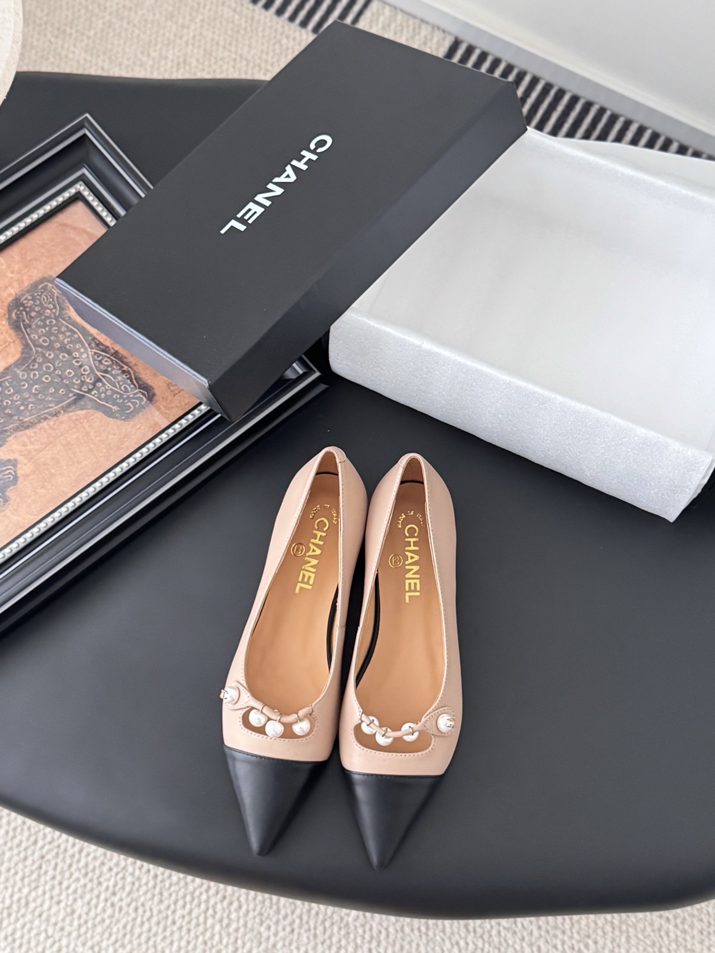 샤* 25 신상 스틸레토 플랫