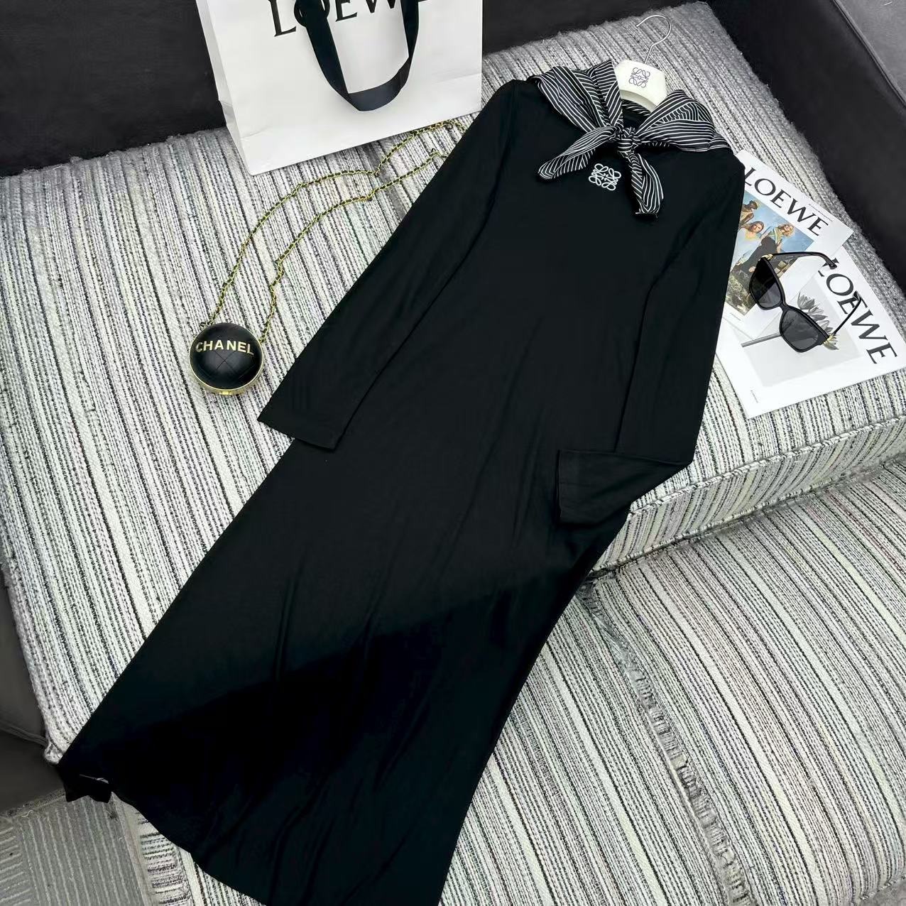 로*베 신상 긴팔 라운드 롱원피스