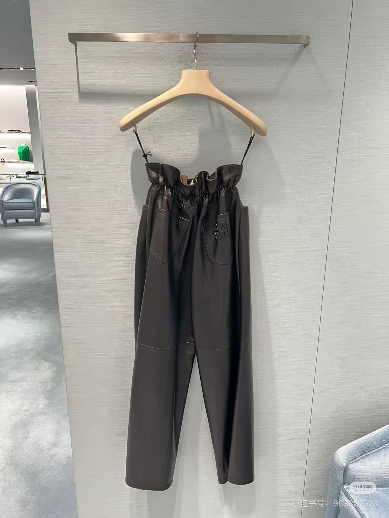 로*베 25 신상 양가죽 와이드 팬츠