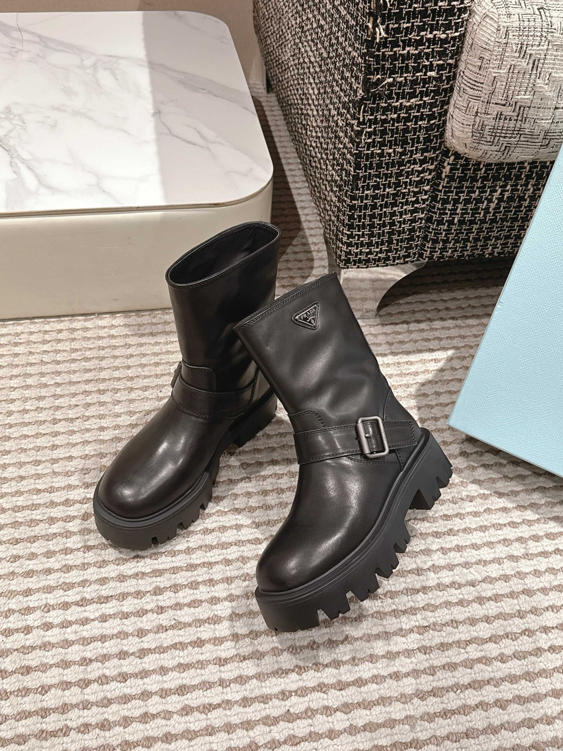 프*다 25 신상 클래식 통굽 앵클부츠