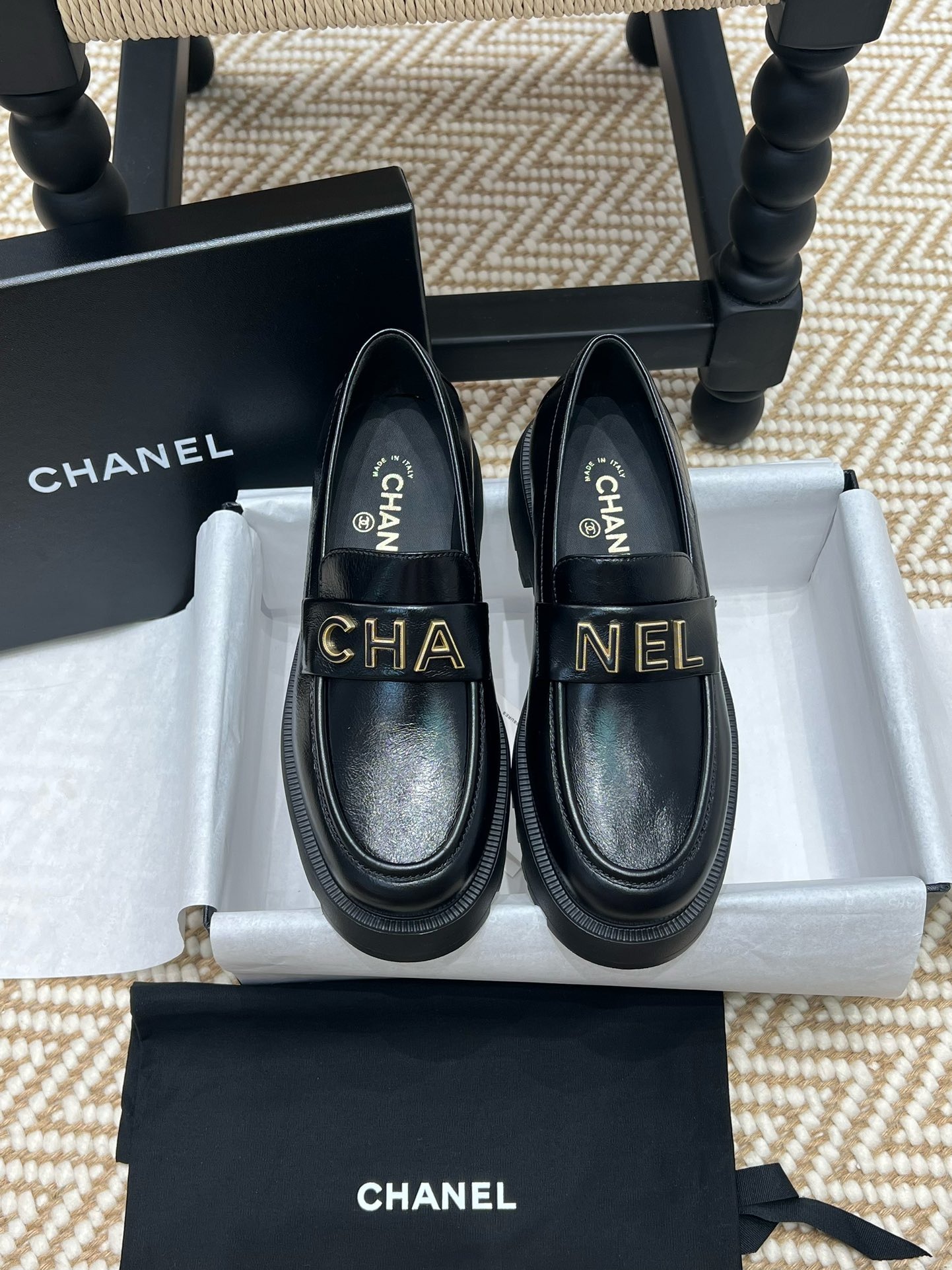 샤* 신상 레터링 로퍼