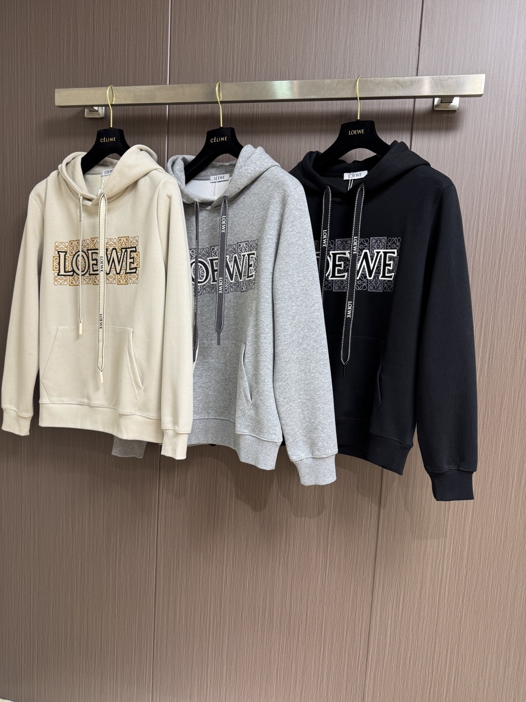 로*베 프린트 후드티