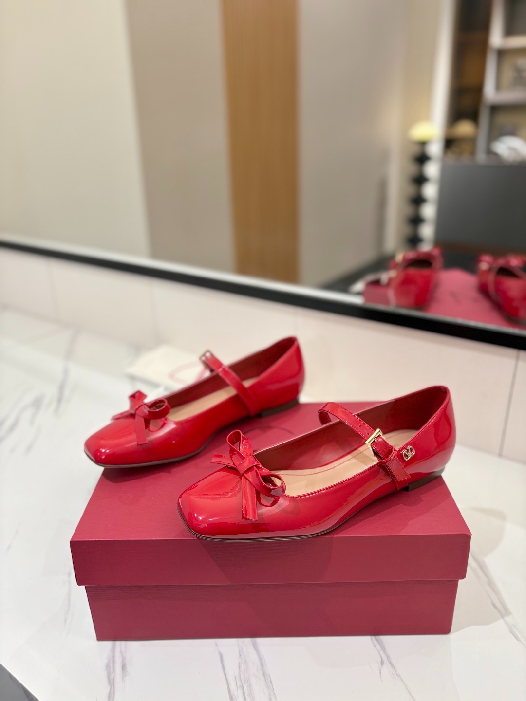 발*티노 25ss 신상 리본 메리제인 플랫슈즈