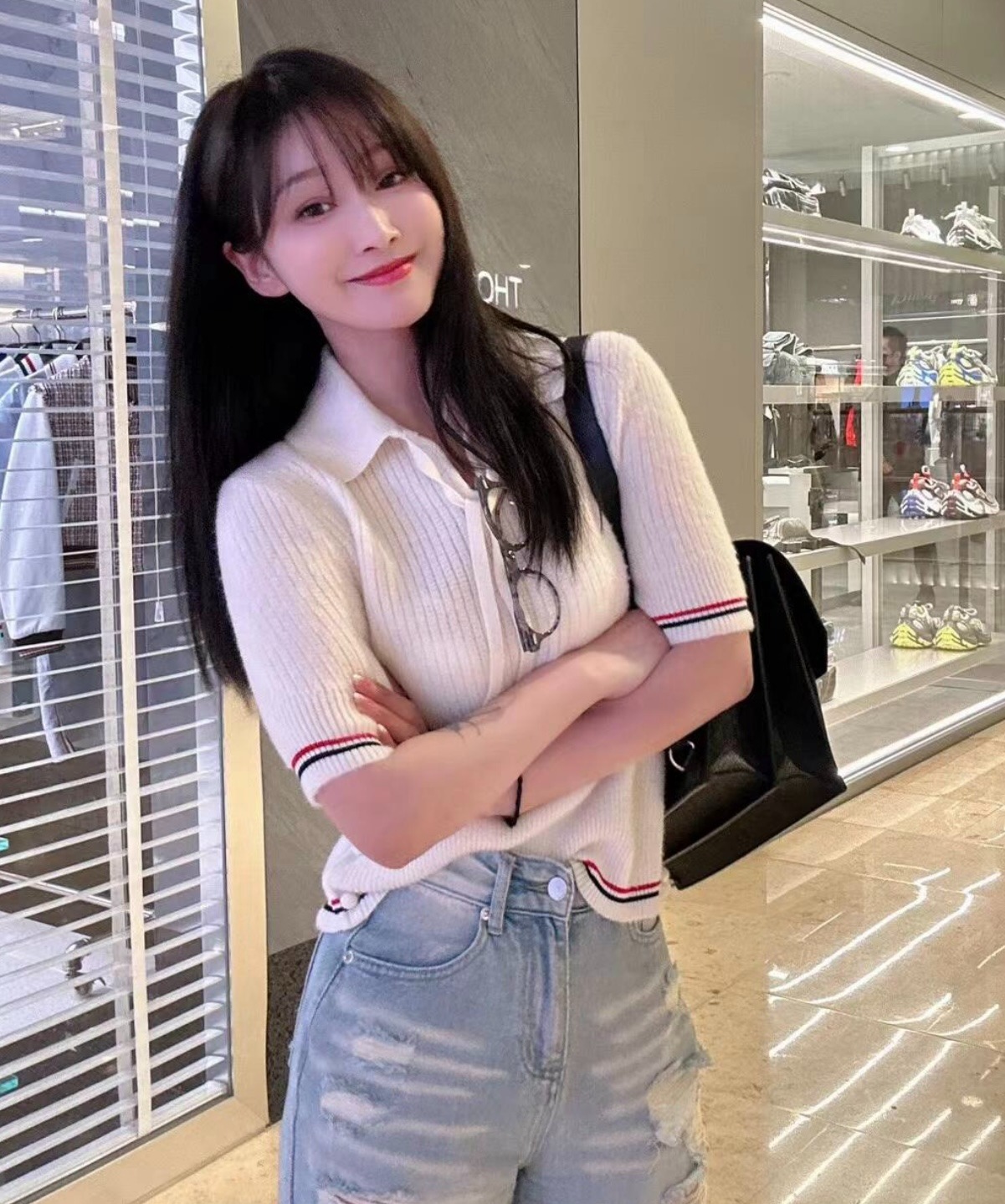 톰브라운 울 키홀 폴로 니트