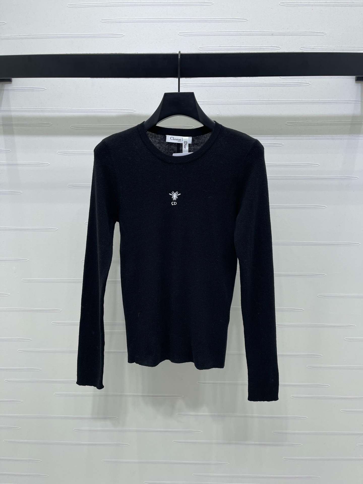 디* 25년 신상 자수 니트 긴팔