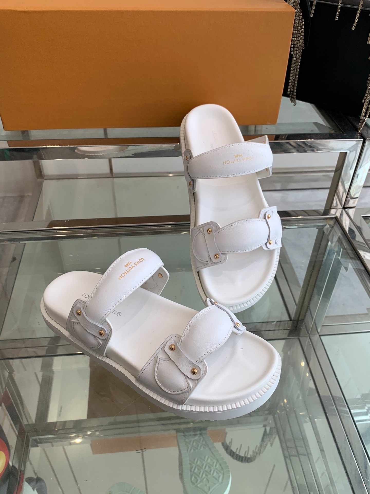 루*비통 2025ss 봄여름 신상 샌들