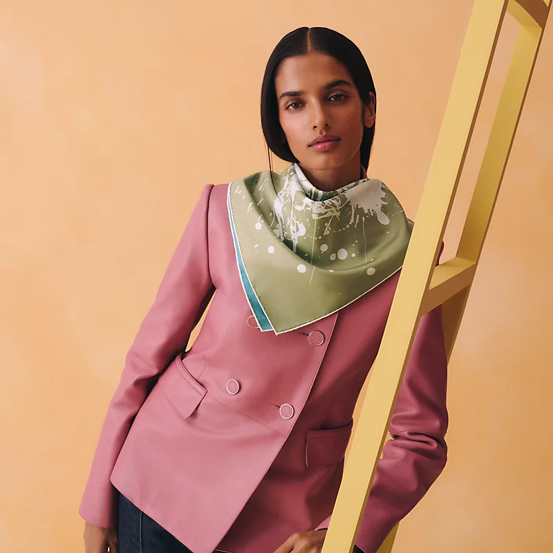 에르메스 Cheval Surprise 더블 페이스 스카프 90