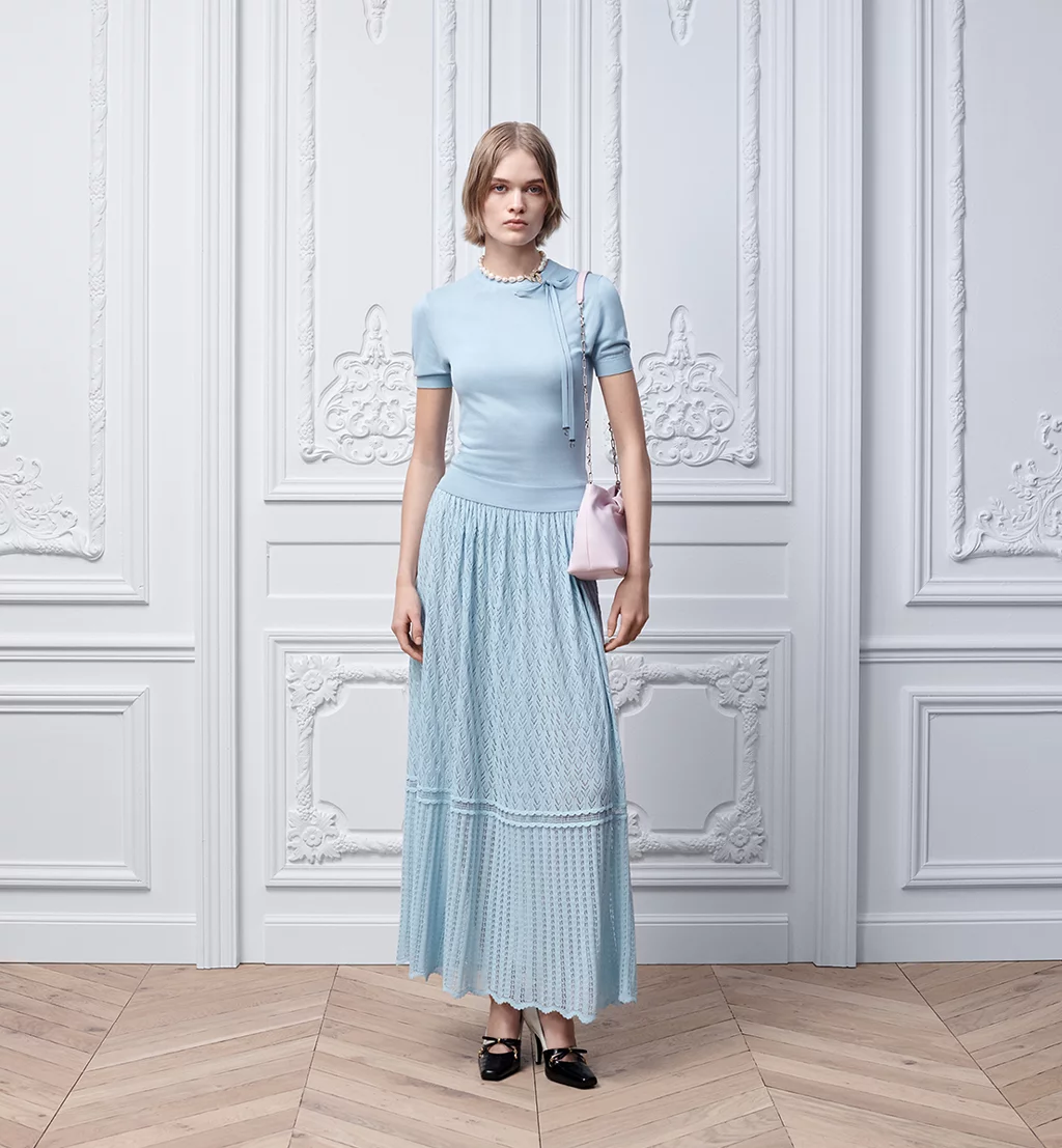 디올 반소매 피티드 스웨터