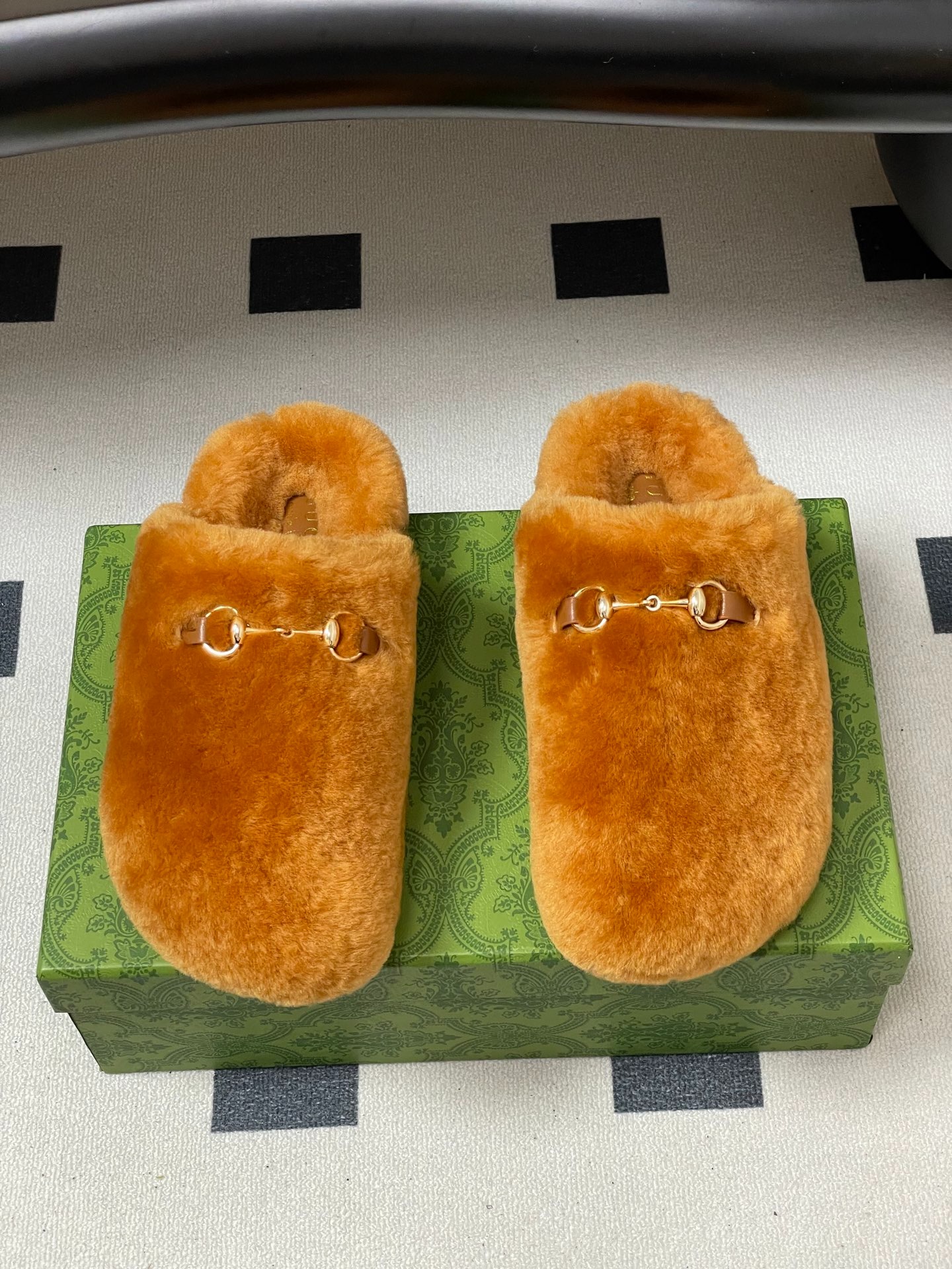 구* 신상 울 슬립온 세미슬리퍼